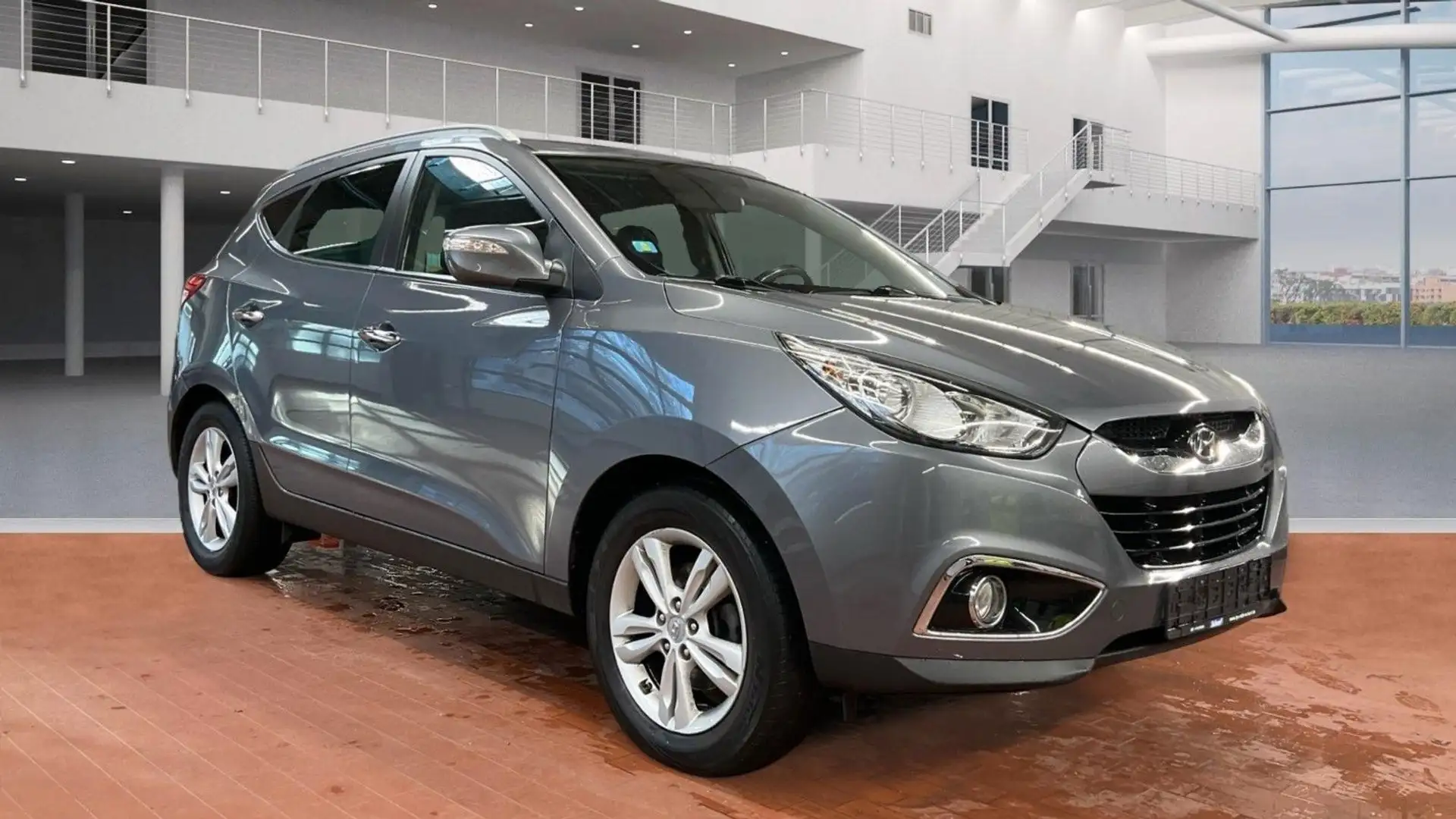 Hyundai iX35 Premium AWD AUTOMATIK NAVI 2HD Gris - 2