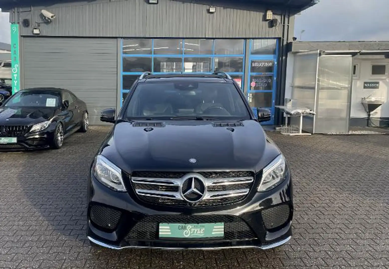 Mercedes-Benz GLE 350 d AMG LINE SHZ NAVI PANO RFK LED EURO 6 Schwarz - 2