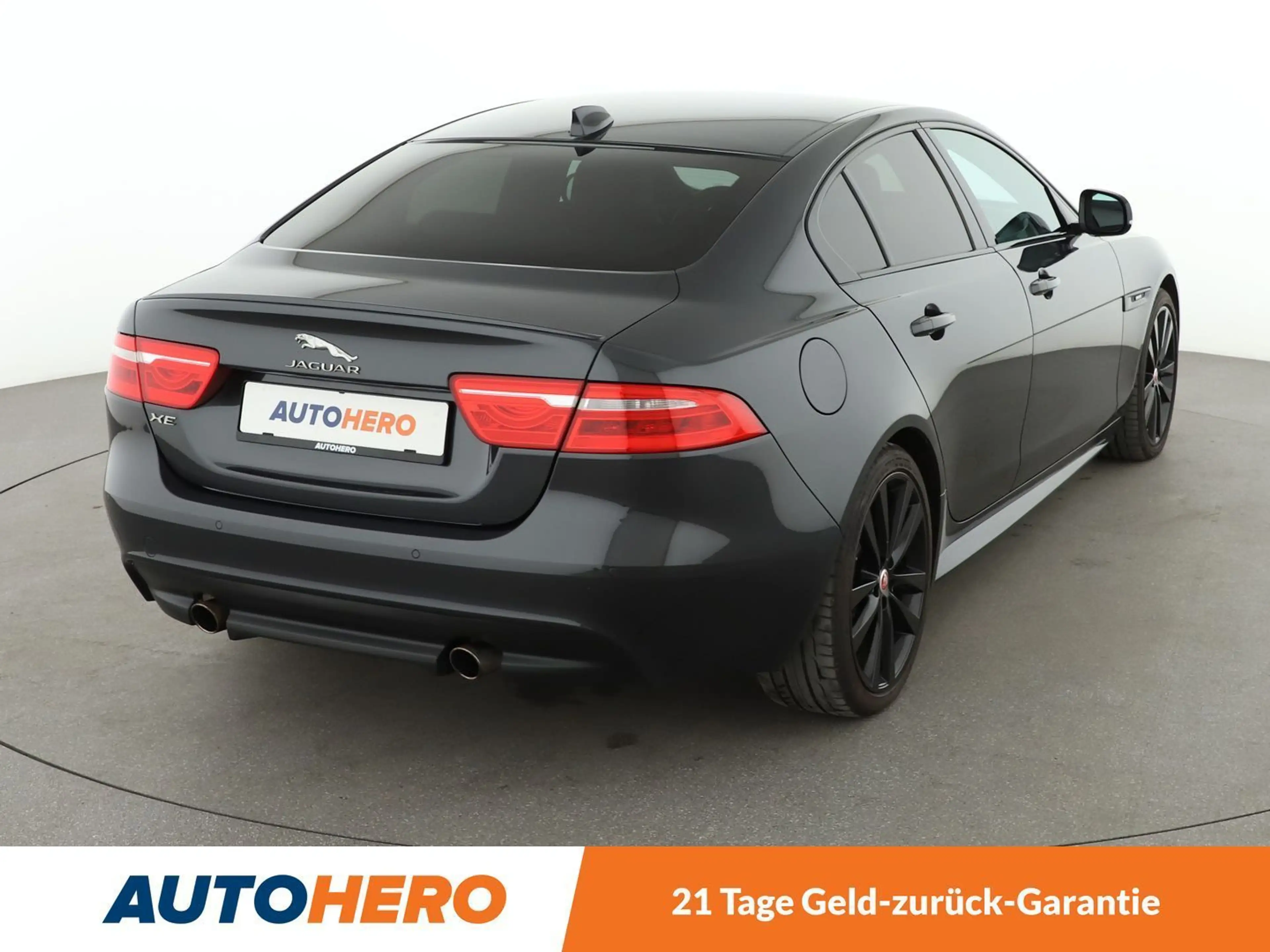 Jaguar XE 25t R-Sport Aut*NAVI*XENON*TEMPO*PDC*SHZ* — photo 6