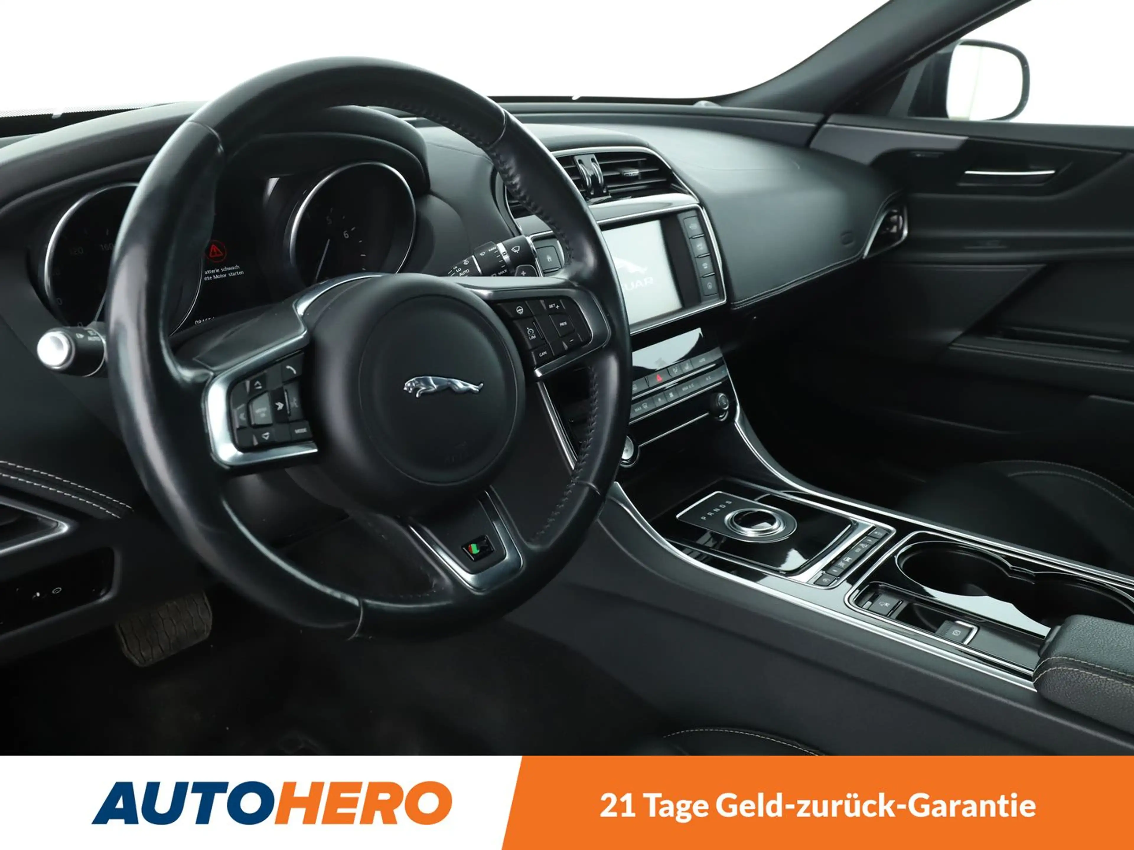 Jaguar XE 25t R-Sport Aut*NAVI*XENON*TEMPO*PDC*SHZ* — photo 11