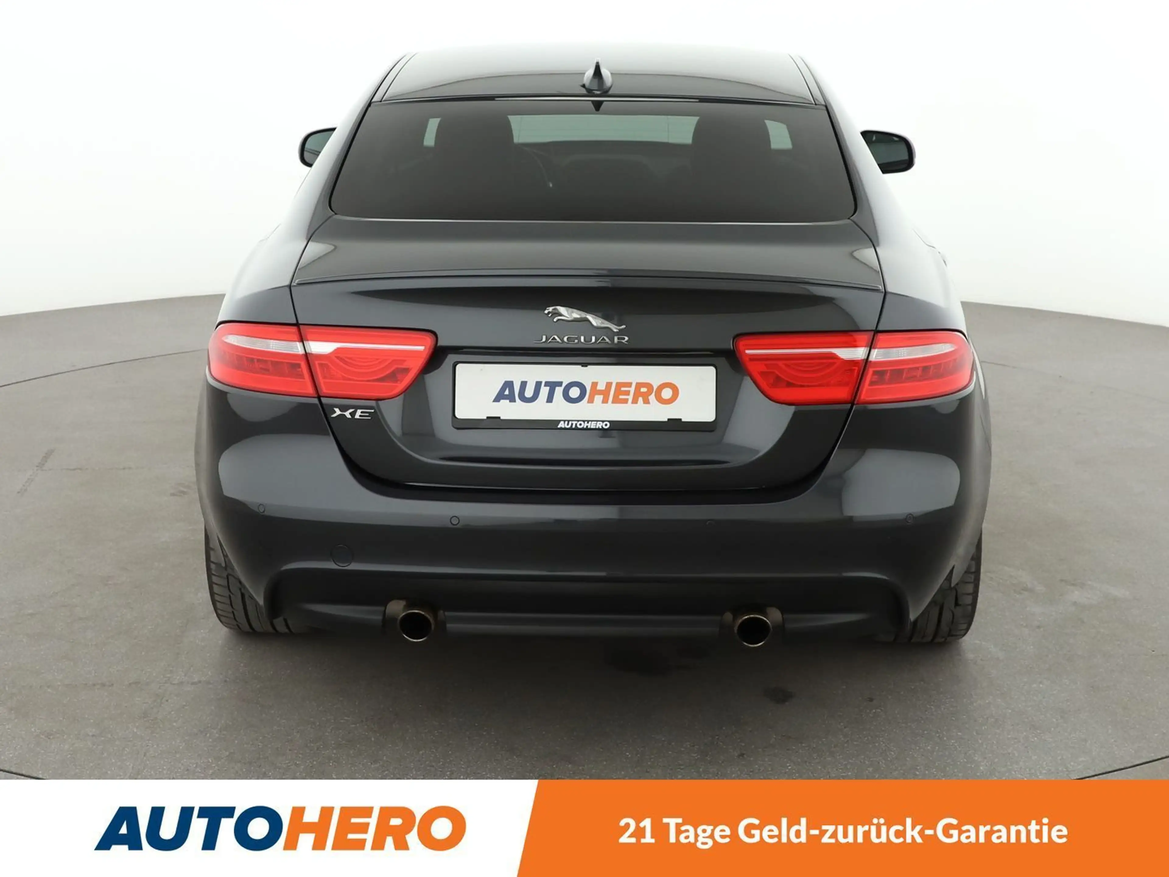 Jaguar XE 25t R-Sport Aut*NAVI*XENON*TEMPO*PDC*SHZ* — photo 5