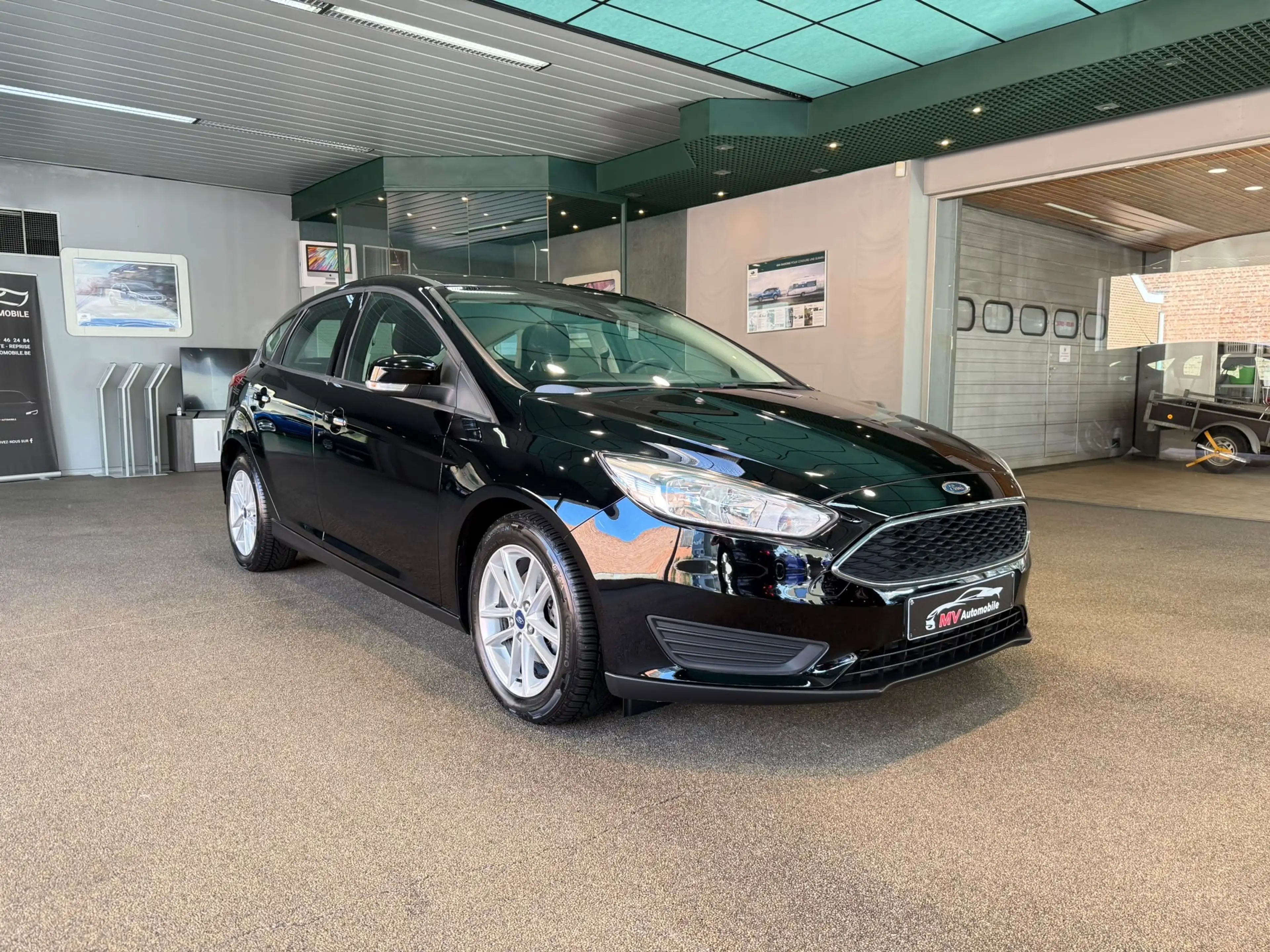 Ford Focus 1.0 EcoBoost * 1er prop * Ecran multimédia * Clim — photo 3