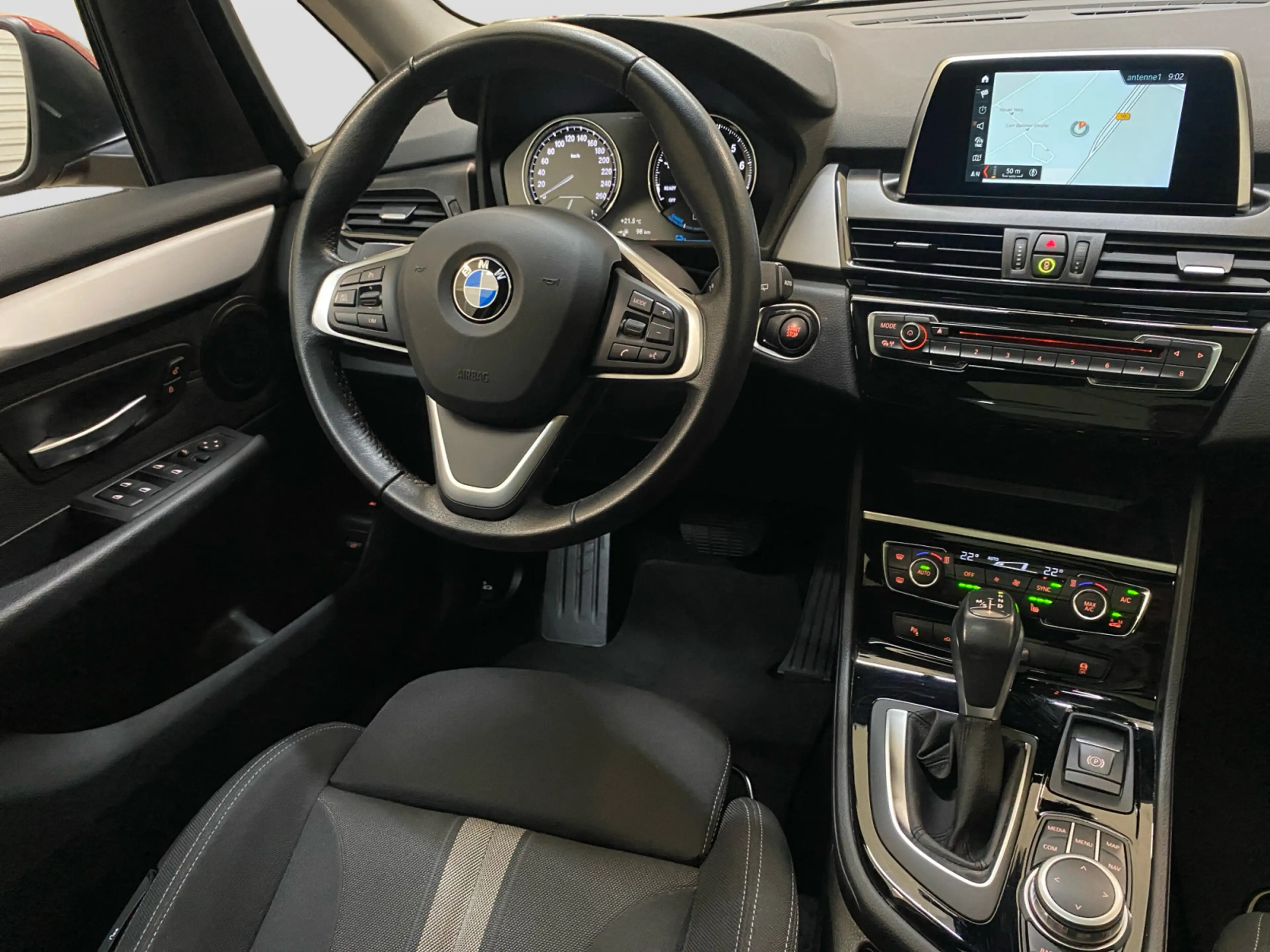 BMW 225 2er Active Tourer - 225xe Advantage Navi Pan — photo 6