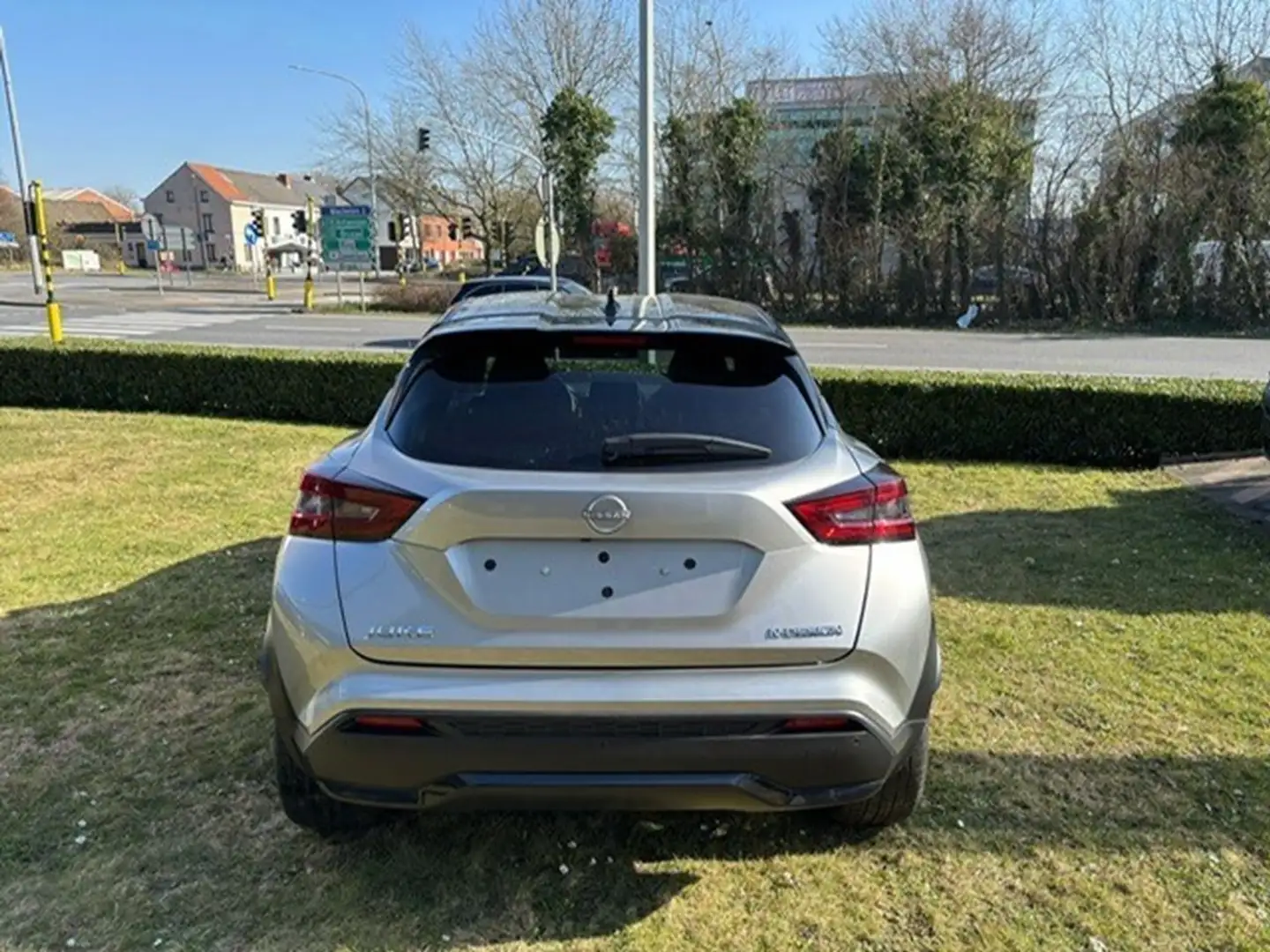 Nissan Juke N-Design Gris - 2