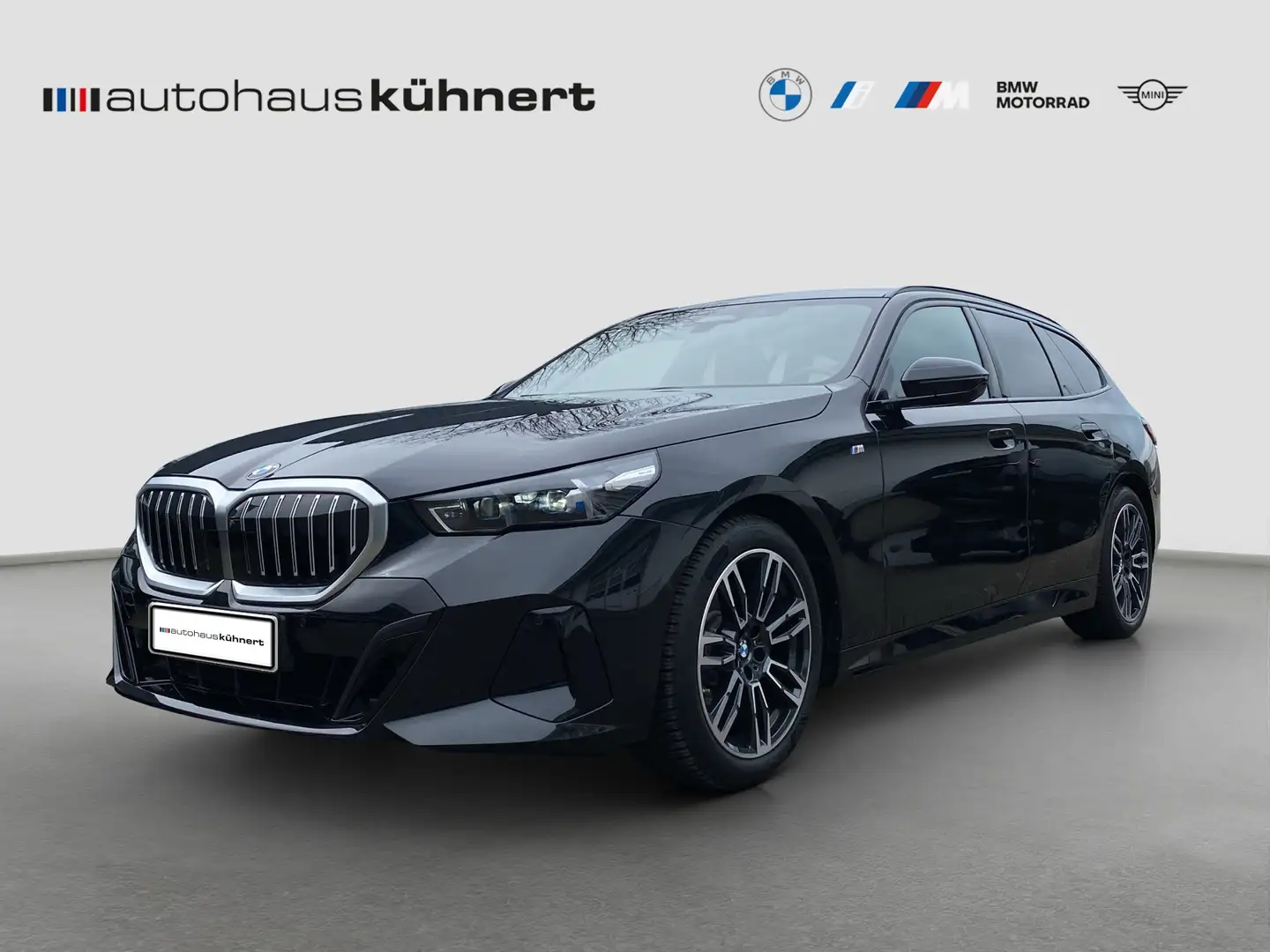 BMW 520 d xDrive Touring ///M Sport AHK ACC PanoSD 360° Schwarz - 1