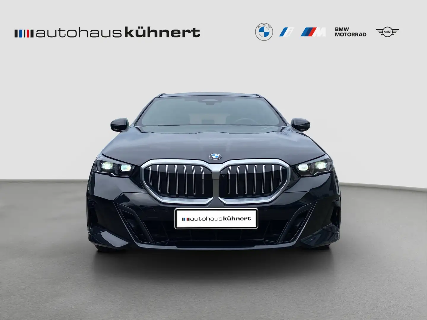 BMW 520 d xDrive Touring ///M Sport AHK ACC PanoSD 360° Schwarz - 2