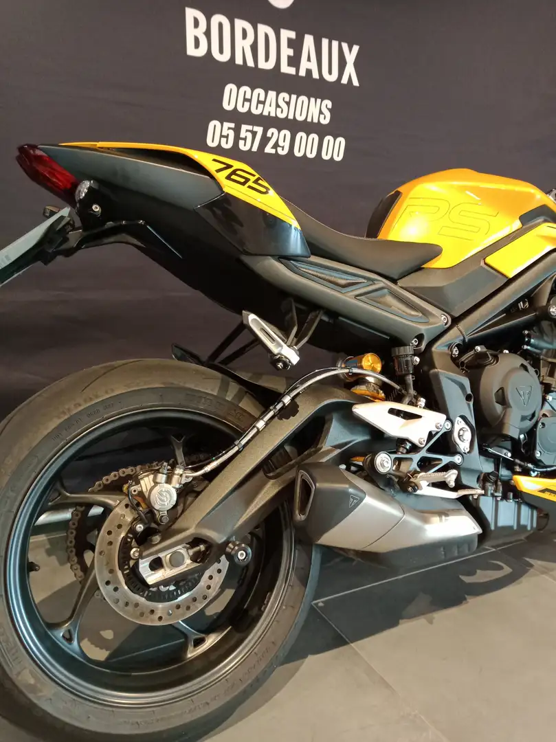 Triumph Street Triple 765 Jaune - 2