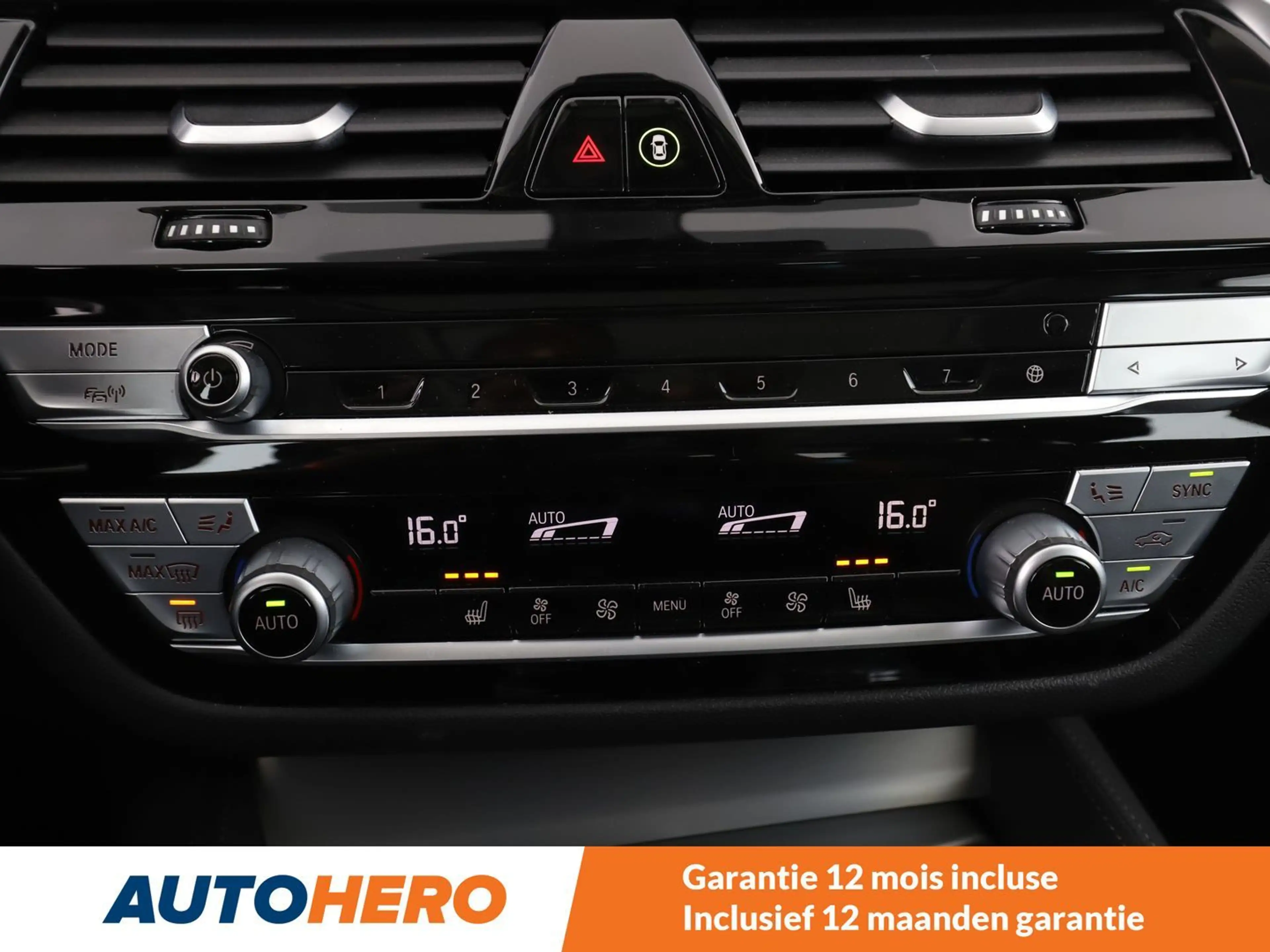 BMW 518 518d Luxury Line — photo 12