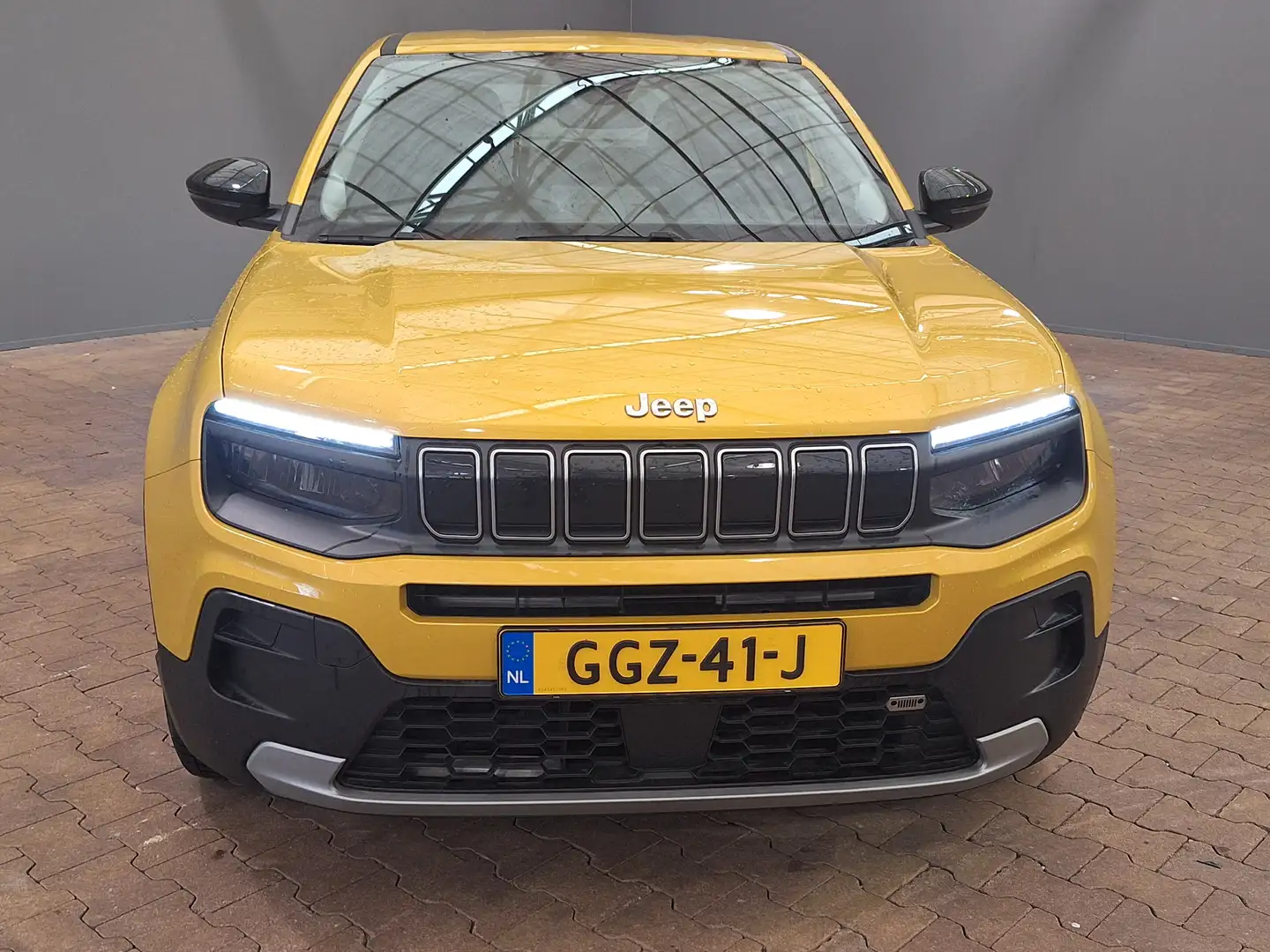 Jeep Avenger Altitude 54 kWh Navigatie | Keyless | Elektrische Geel - 2