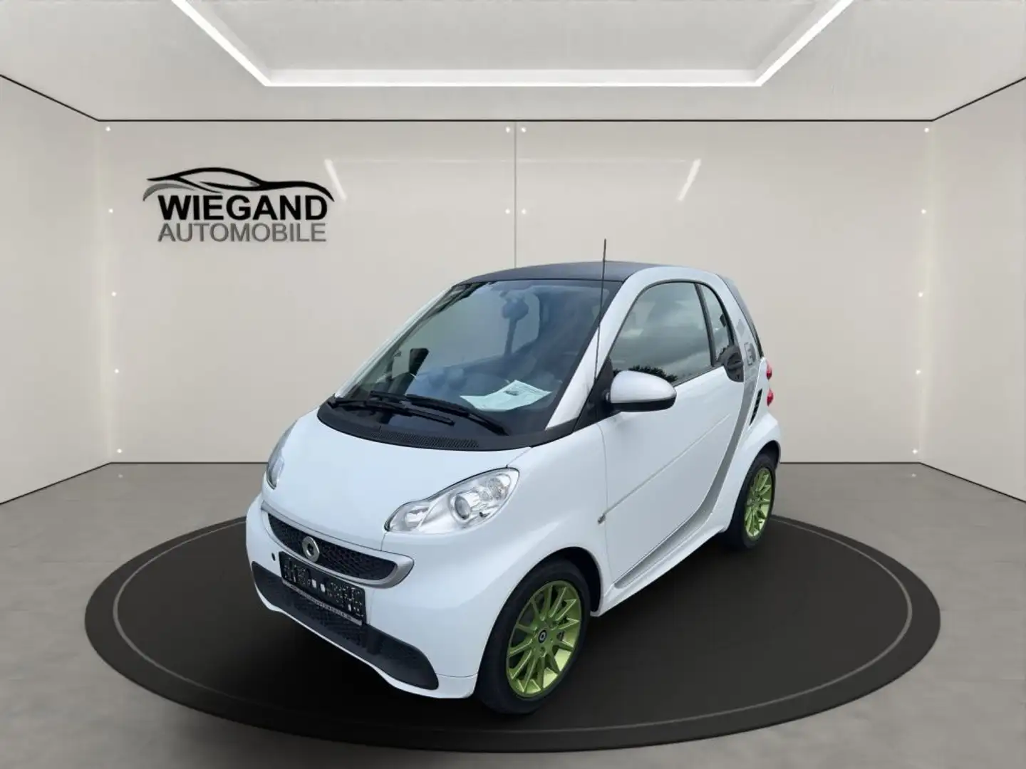 smart forTwo fortwo+NEUE-BATTERIE-KEINE-MIETE+GARANTIE+ Weiß - 1