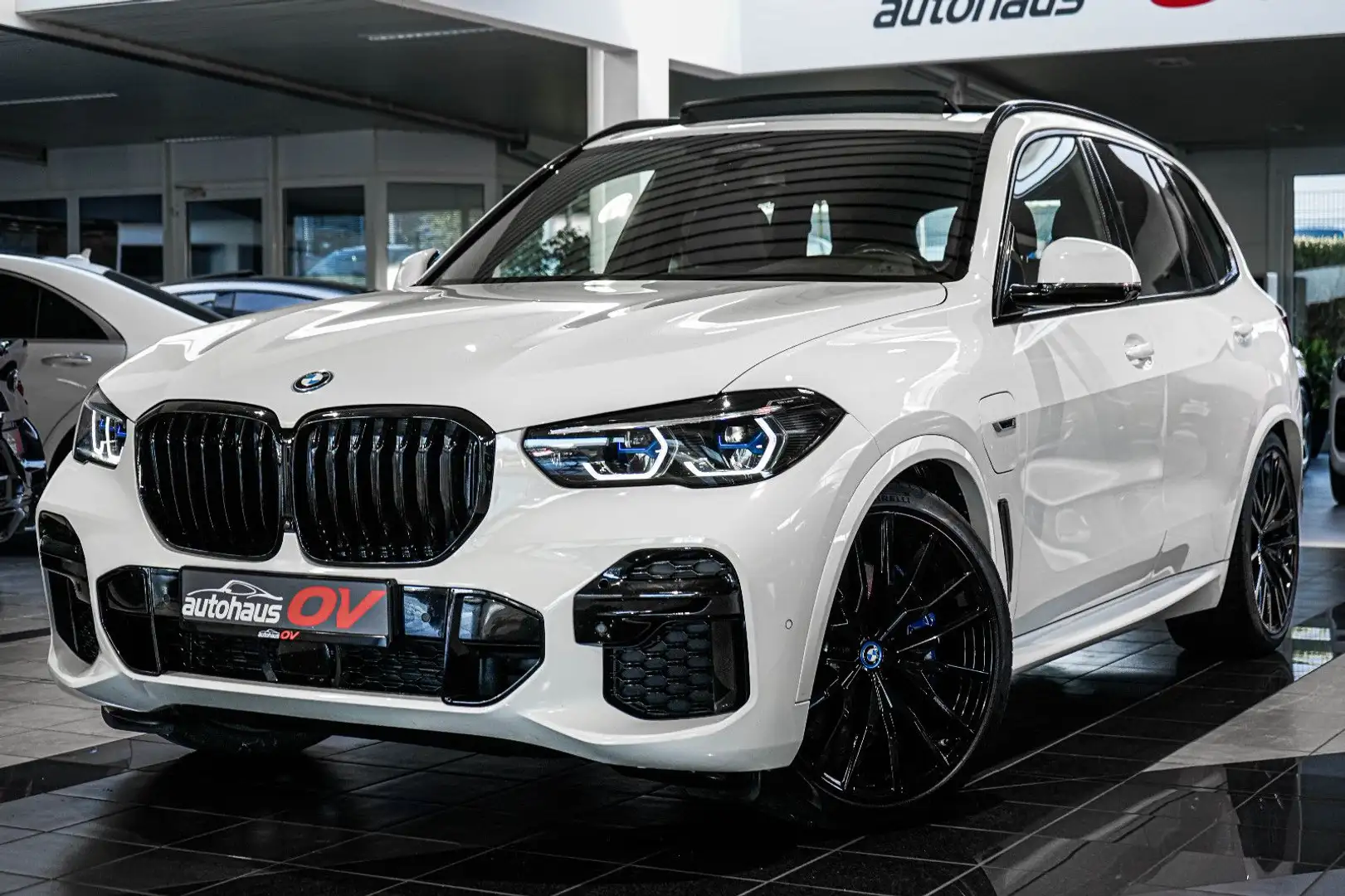 BMW X5 45 e M Sport*Individual*360*Bowers*Pano SKY* Blanc - 1