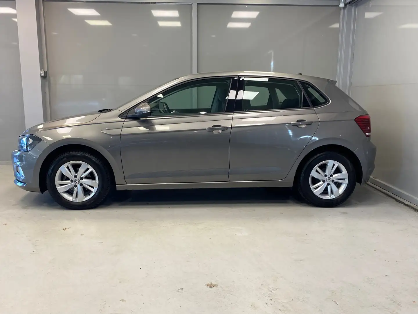 Volkswagen Polo 1.0 TSI Comfortline | NAVI | CAR PLAY | CRUISE CON Grijs - 2