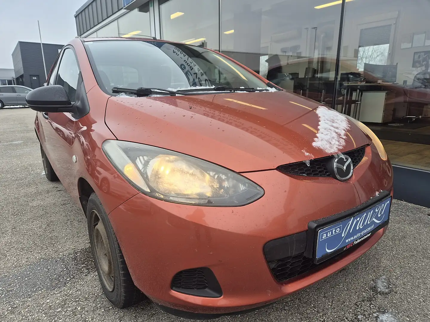 Mazda 2 Mazda2 1,3i CE Pro Orange - 2