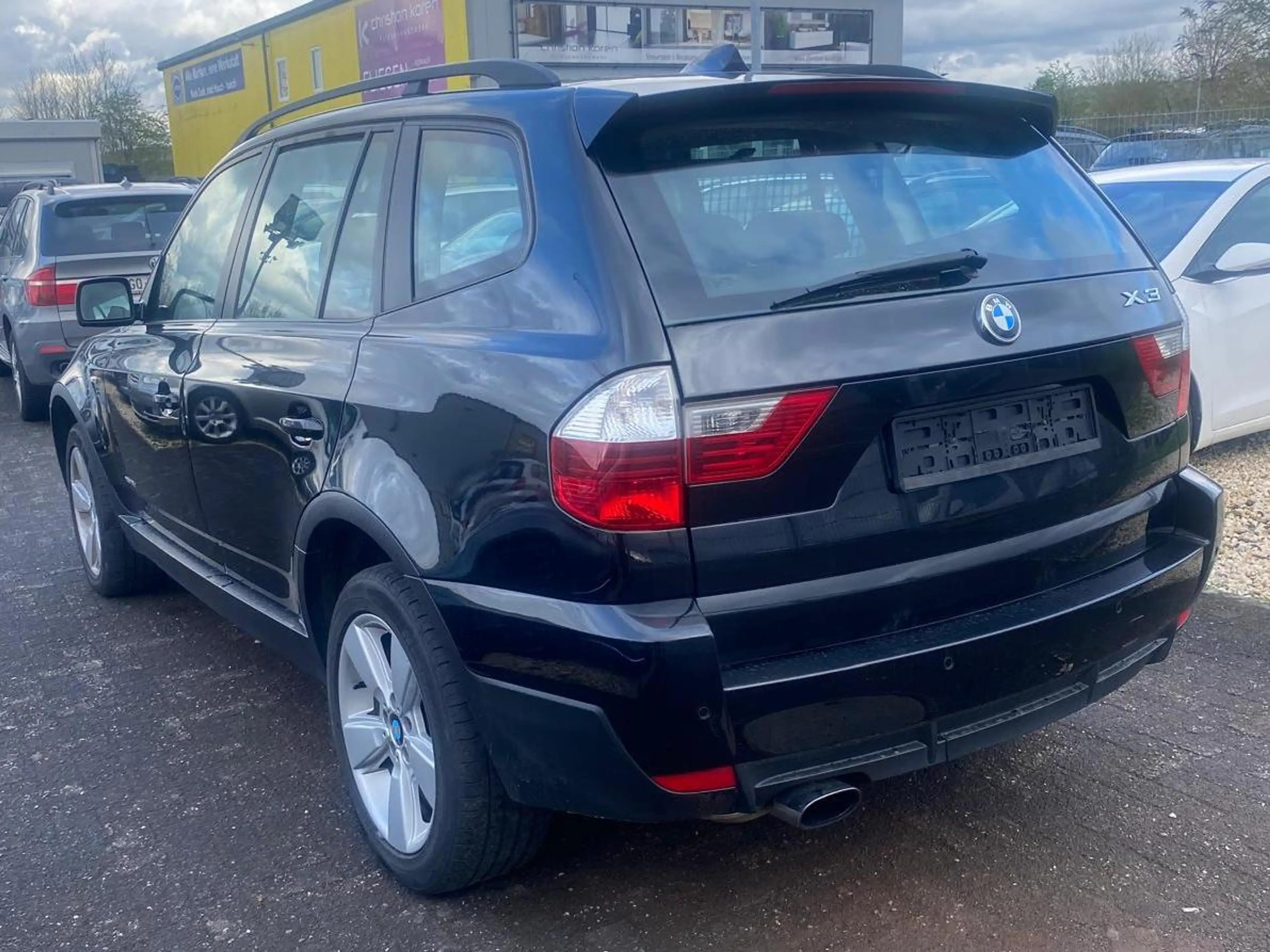 BMW X3 X3 xDrive18d — photo 3