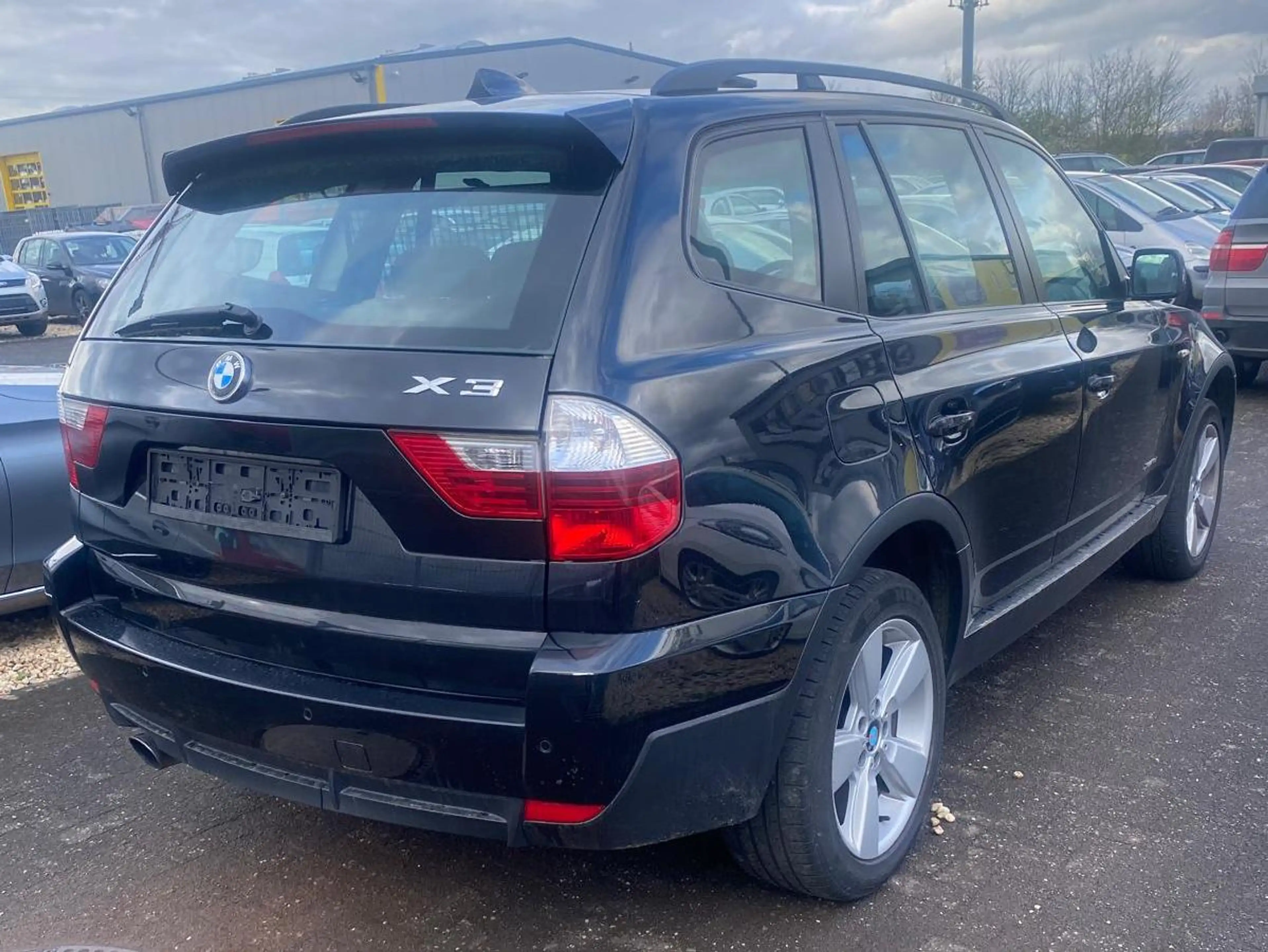 BMW X3 X3 xDrive18d — photo 2
