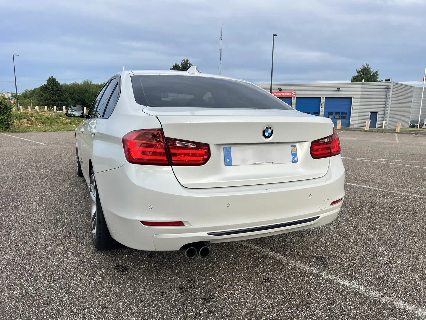 BMW 328 328i 245 ch Sport A Beyaz - 2