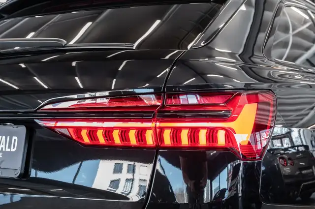 Audi S6 view 8