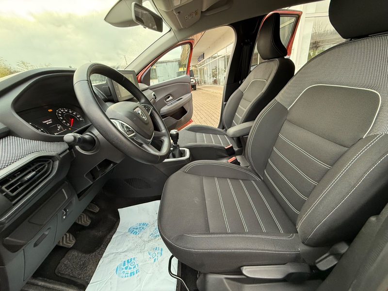 Dacia Jogger TCe 110 Comfort*NAVI*LED*7-Sitzer* — photo 14