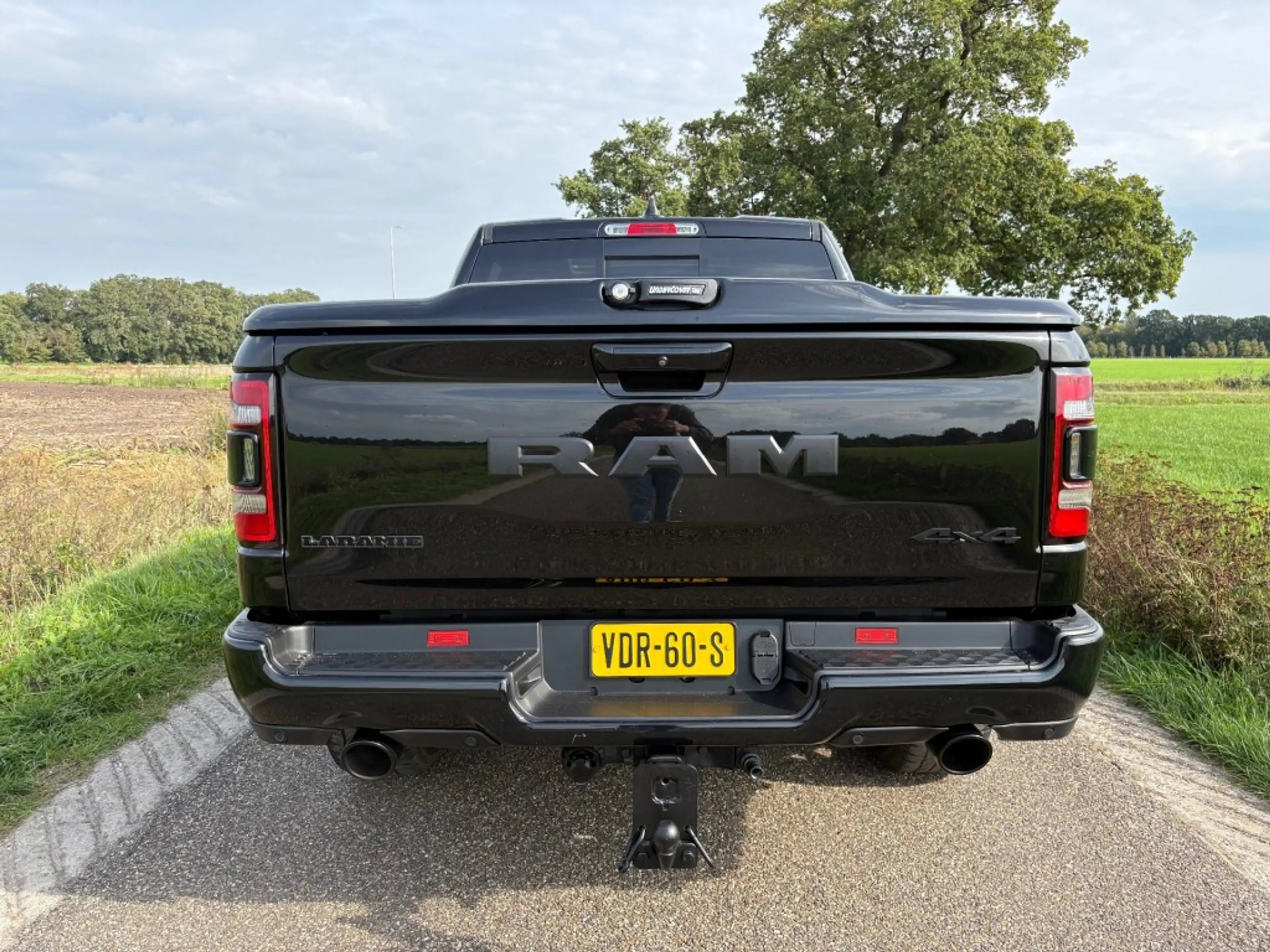 Dodge RAM 5.7 V8 4X4 LARAMIE / BOMVOL / MARGE / LUCHTVERING — photo 4