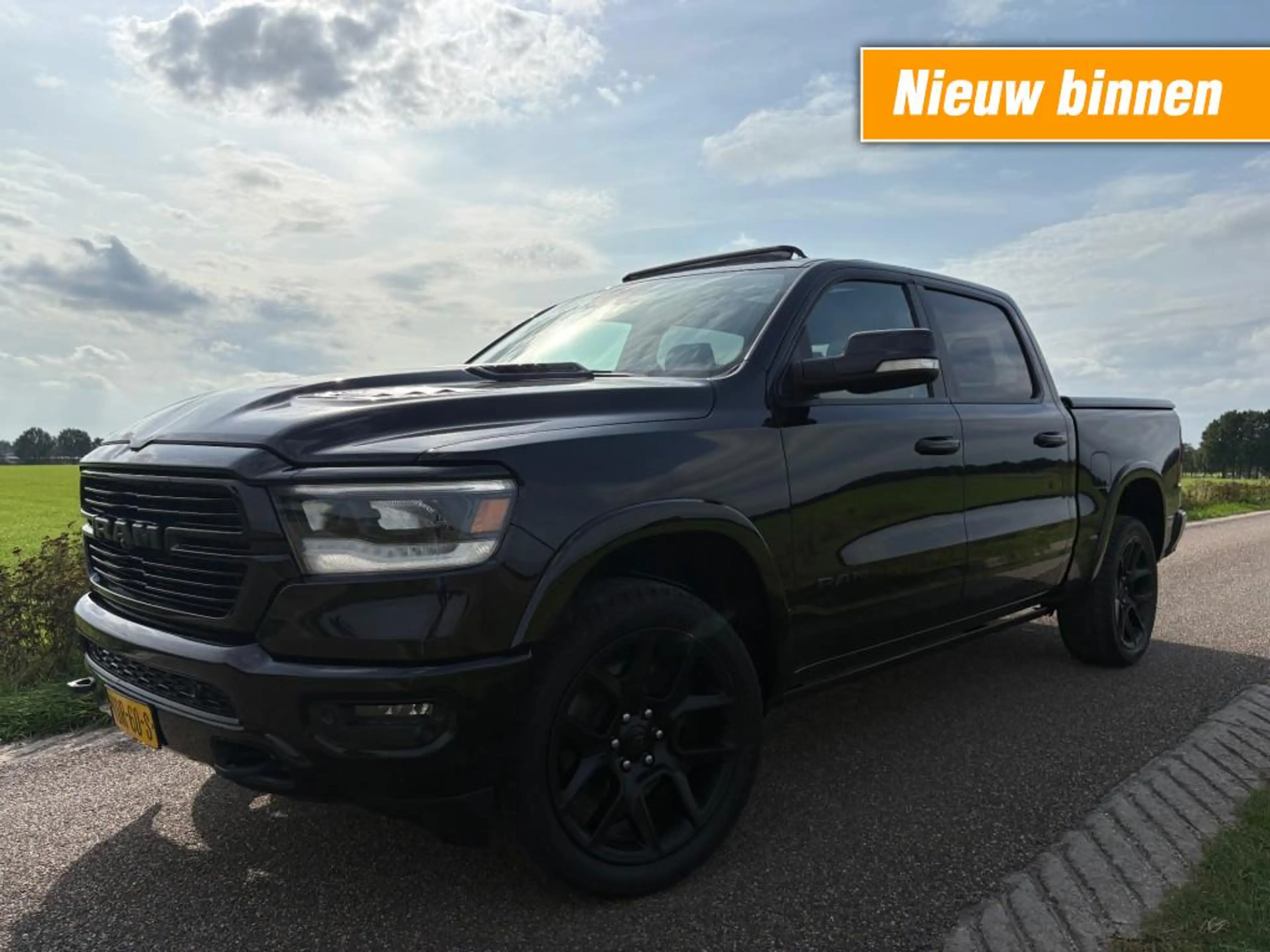 Dodge RAM 5.7 V8 4X4 LARAMIE / BOMVOL / MARGE / LUCHTVERING