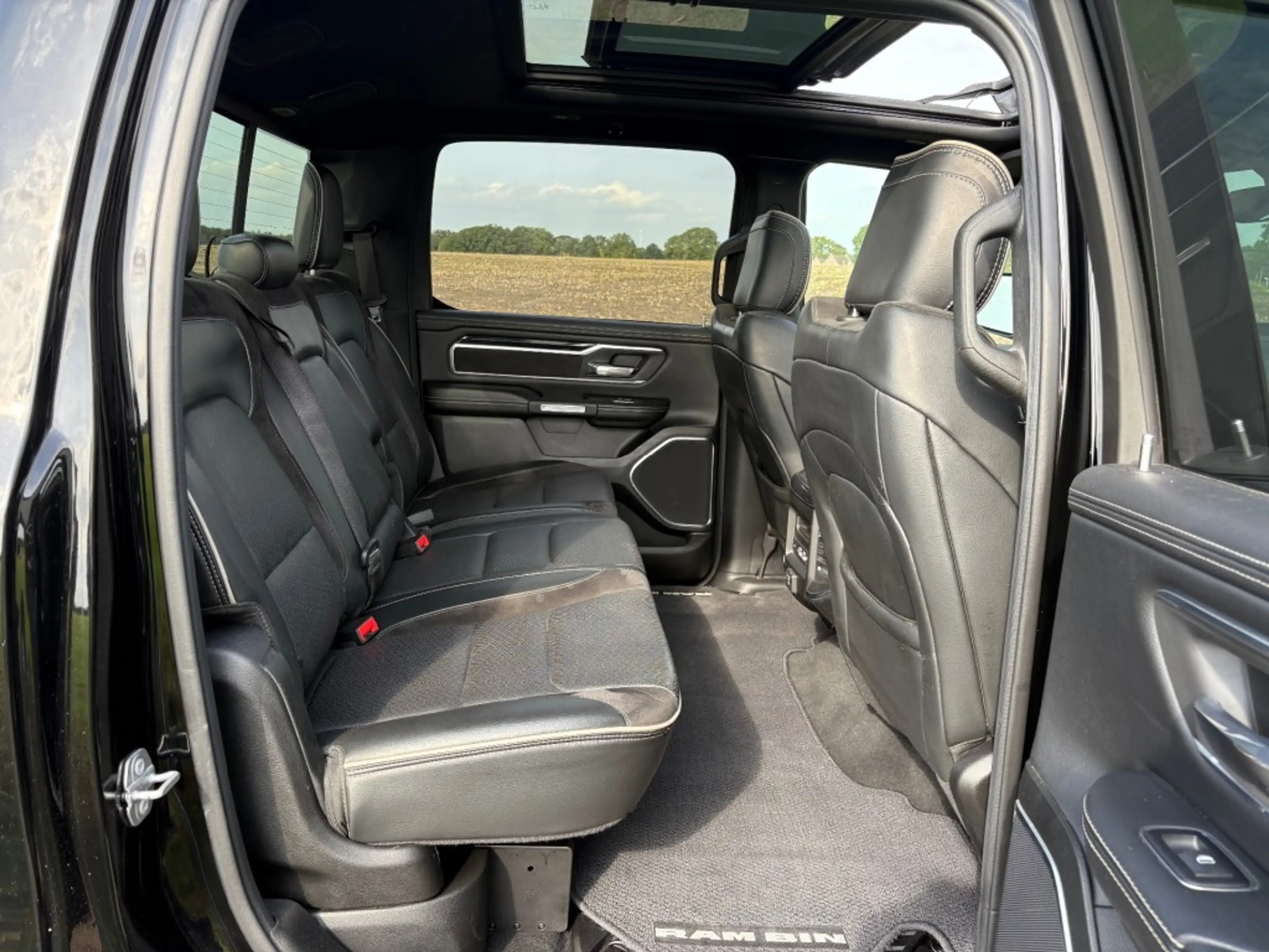 Dodge RAM 5.7 V8 4X4 LARAMIE / BOMVOL / MARGE / LUCHTVERING — photo 14