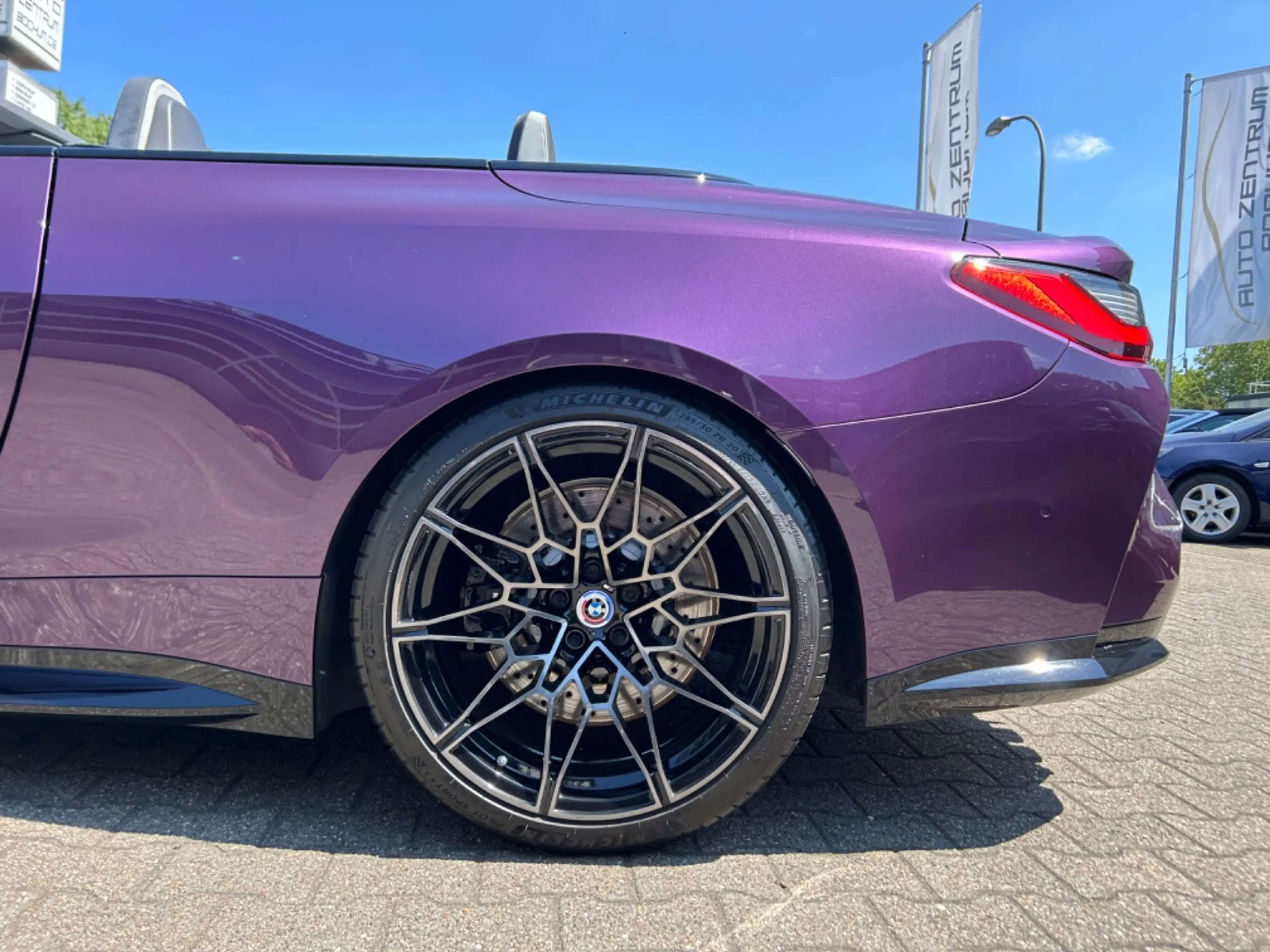 BMW M4 Competition Cabrio xDrive — photo 8