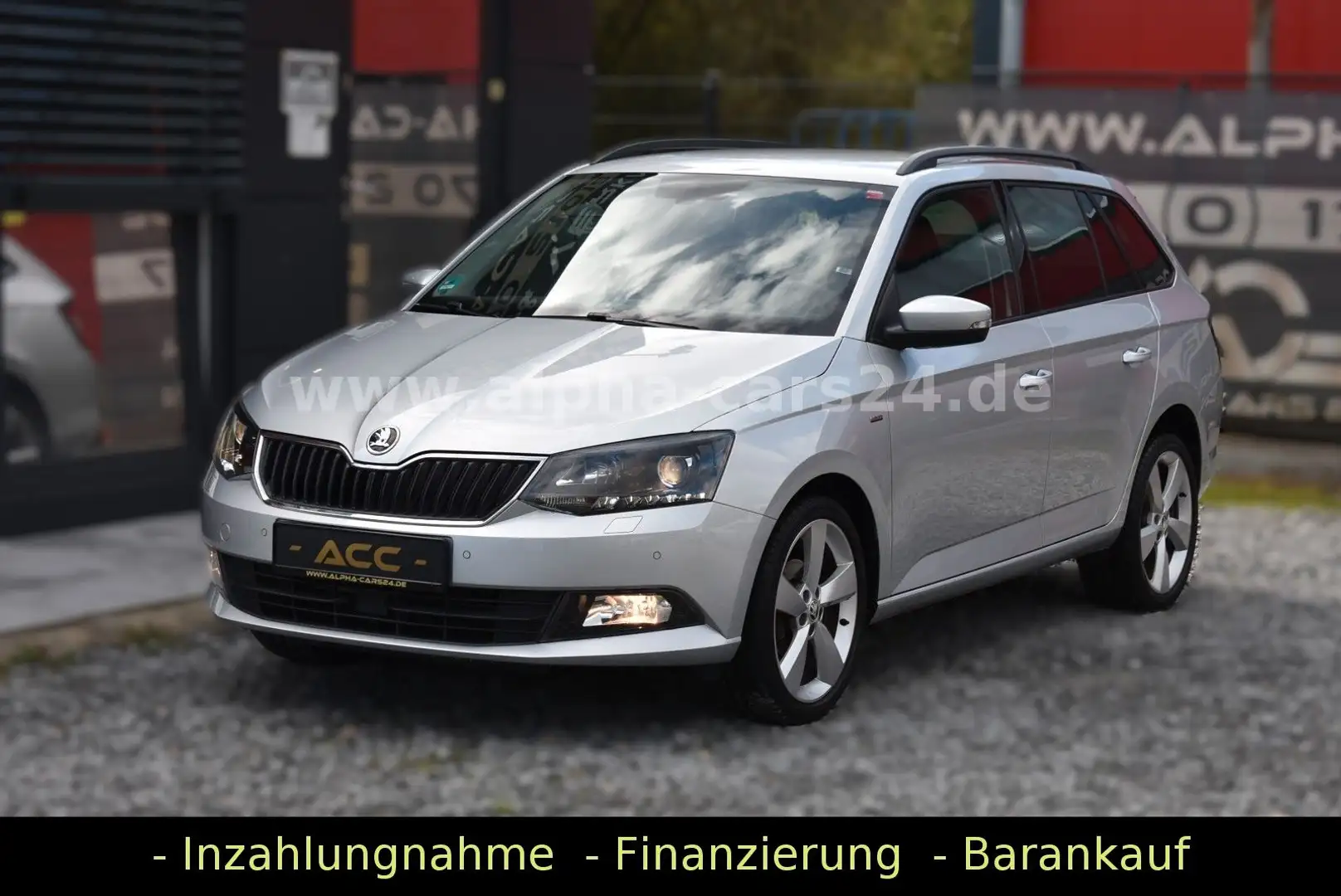 Skoda Fabia Combi Clever ACC PDC Xenon 2.Hand Garantie Silber - 1