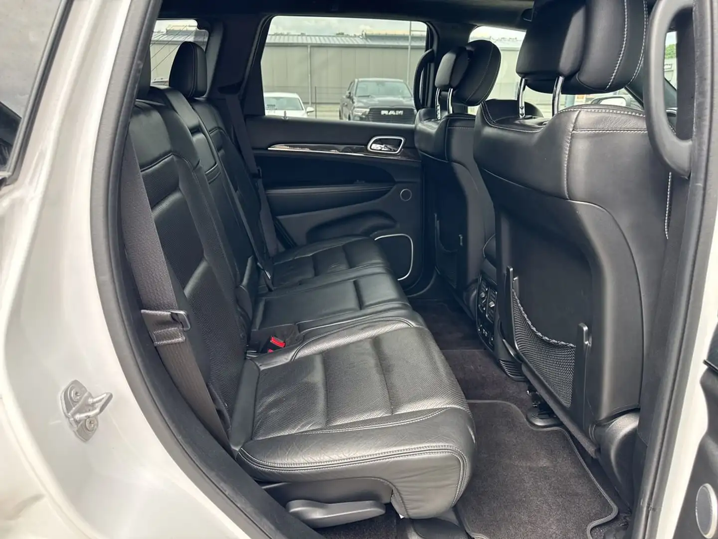 Jeep Grand Cherokee Grand Cherokee SRT Biały - 2