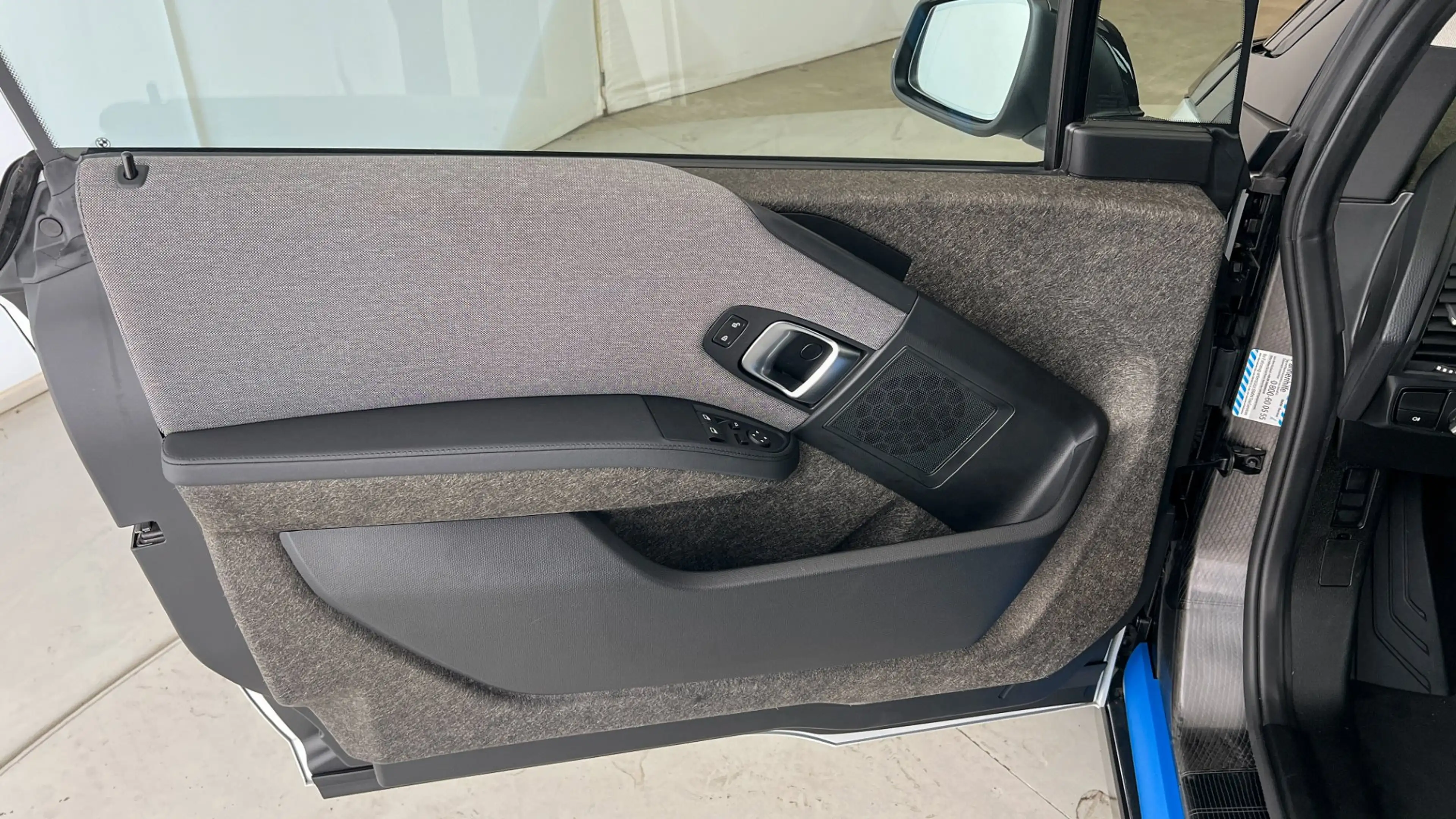 BMW i3 — photo 14