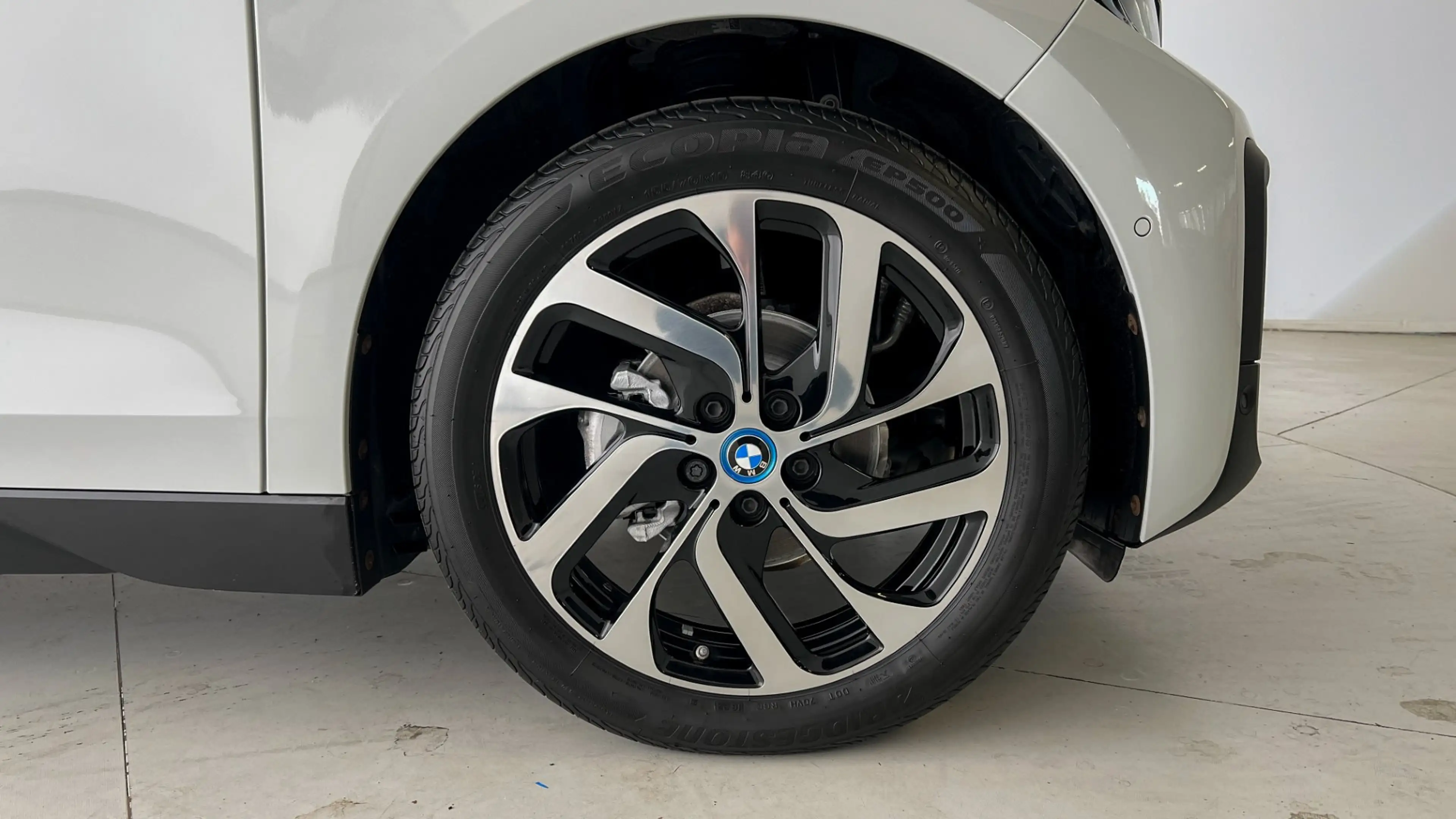BMW i3 — photo 7