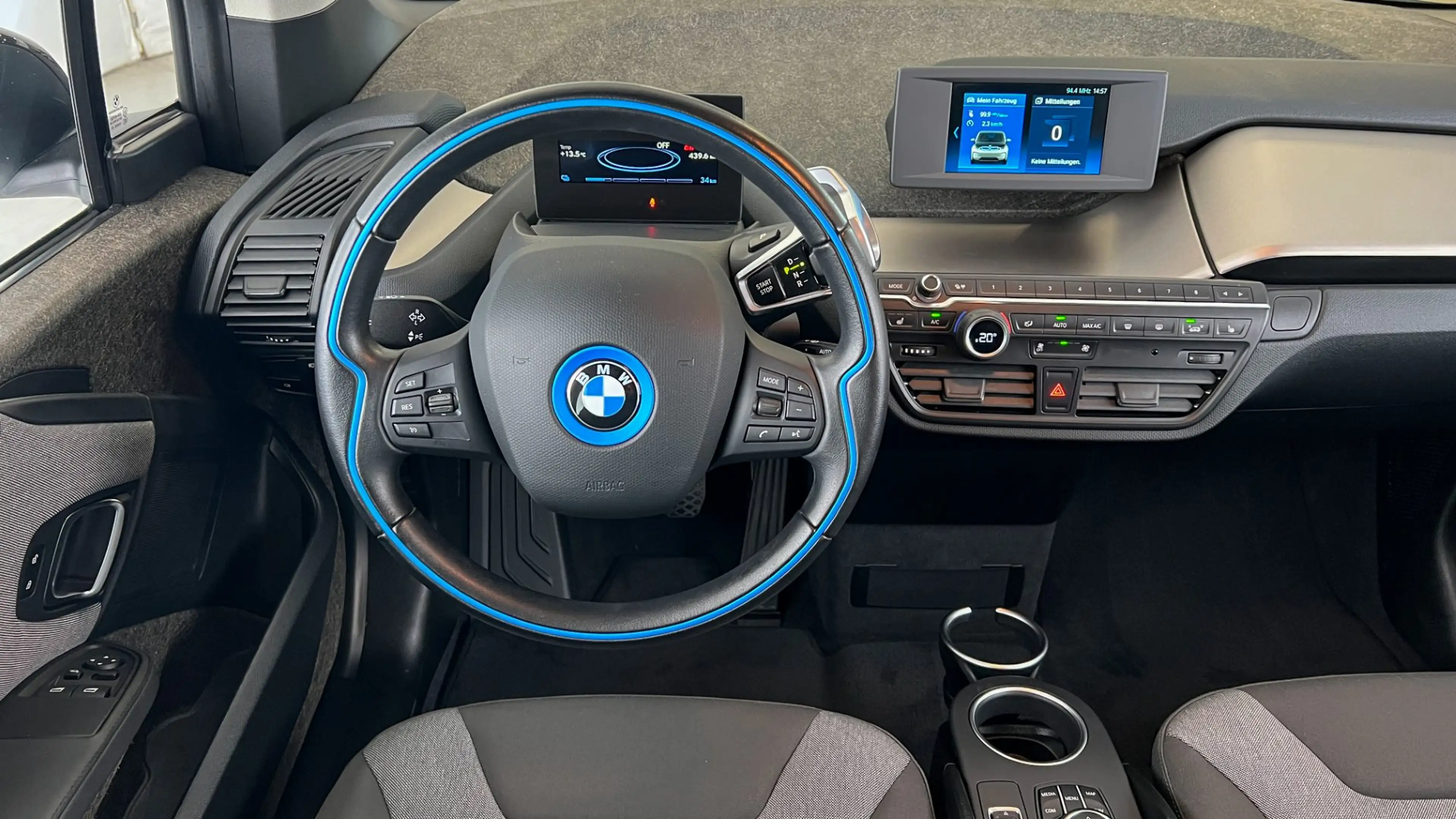 BMW i3 — photo 11