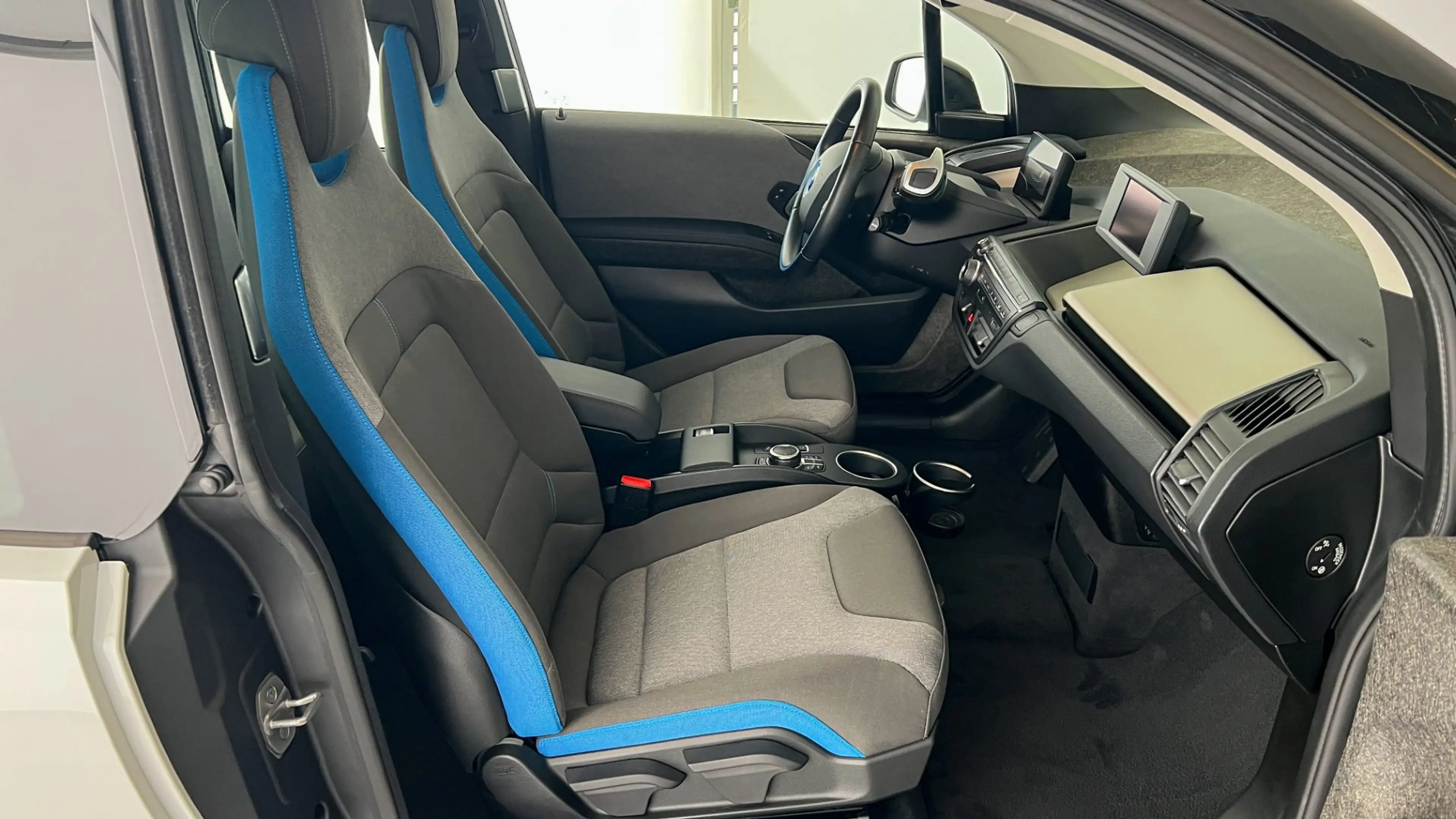BMW i3 — photo 5