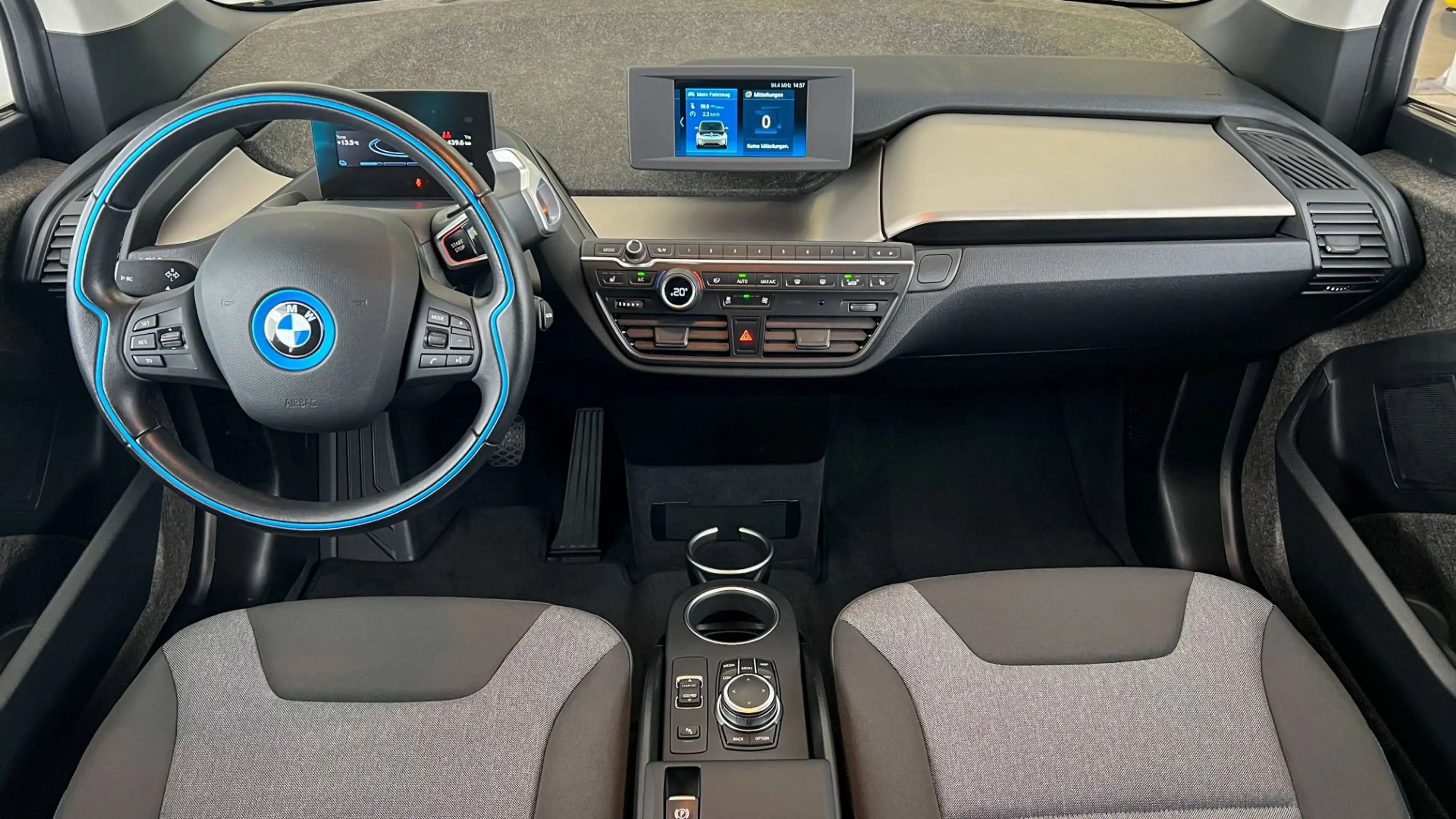 BMW i3 — photo 9