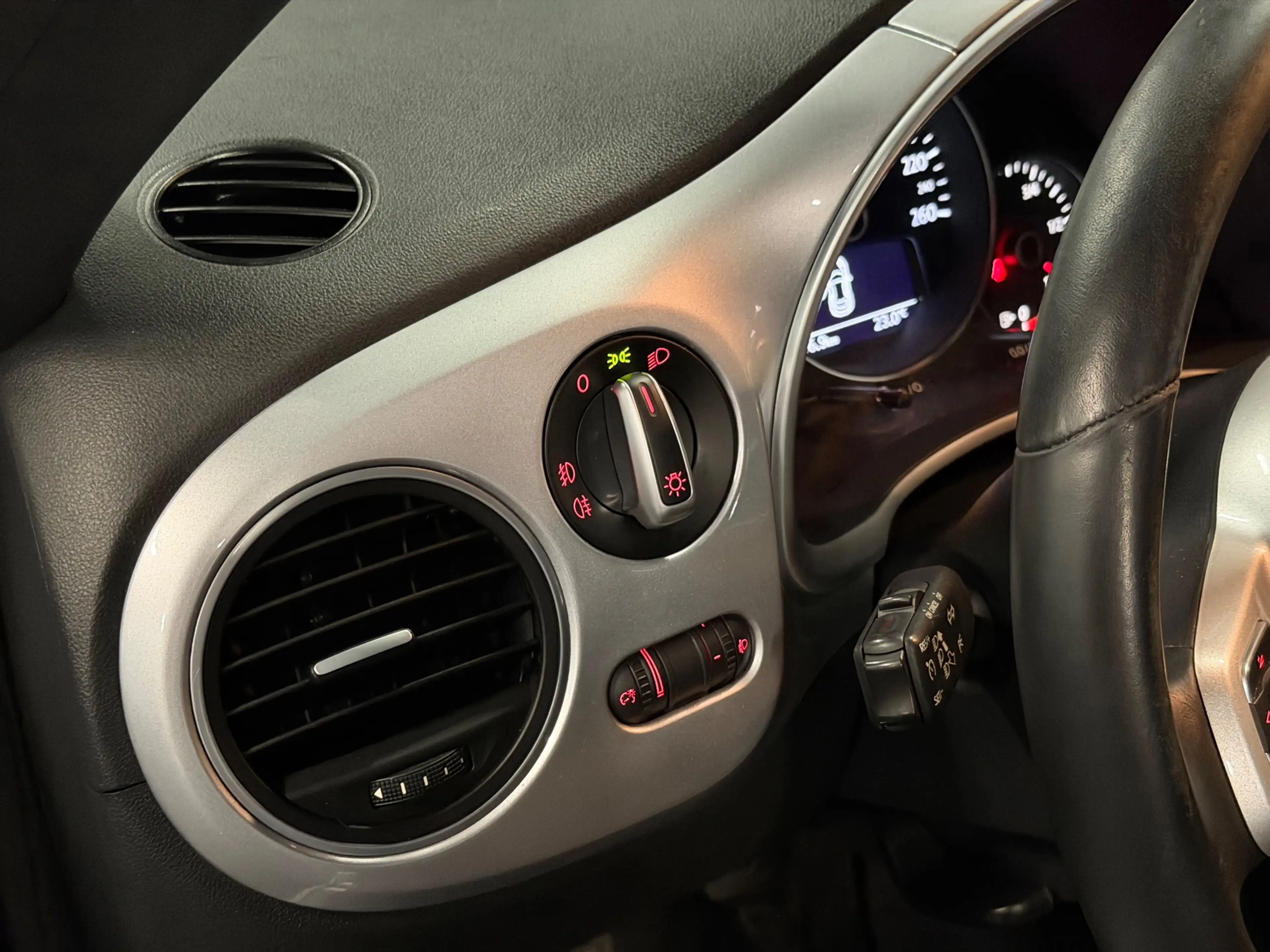Volkswagen Beetle 1.2 TSI Design 2E-EIG/NAVI/CRUISE/PDC/CLIMATE/VDOH — photo 6