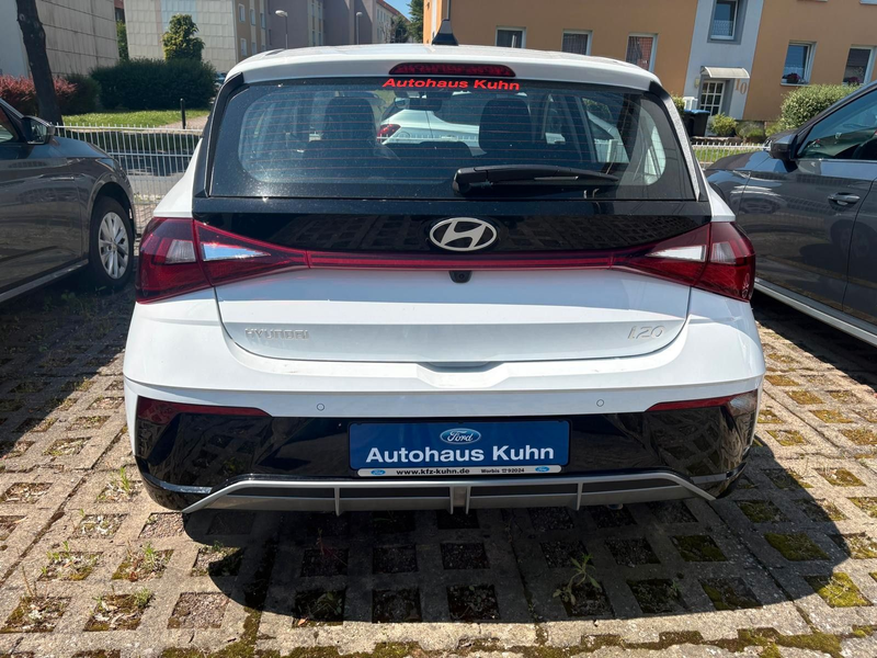 Hyundai i20 5J.Garantie,Navi,Kamera,WP,Tempom.Klima — photo 4