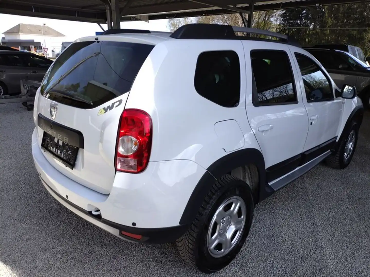 Dacia Duster Laurèate 1,6 16V 4x4 ! Top Zustand! 2.Bes Weiß - 2