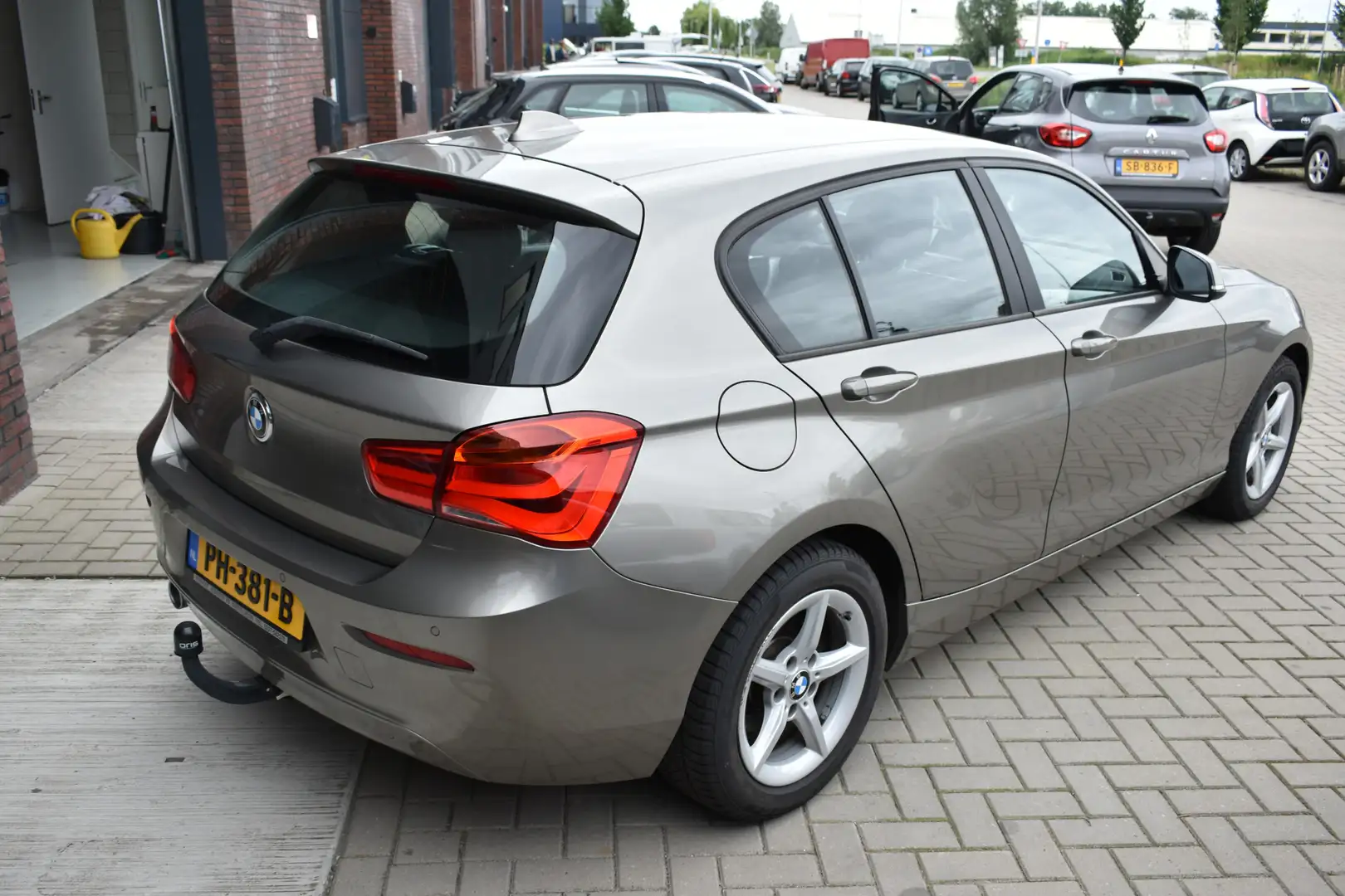 BMW 116 1-serie 116d Corporate Lease Grijs - 2