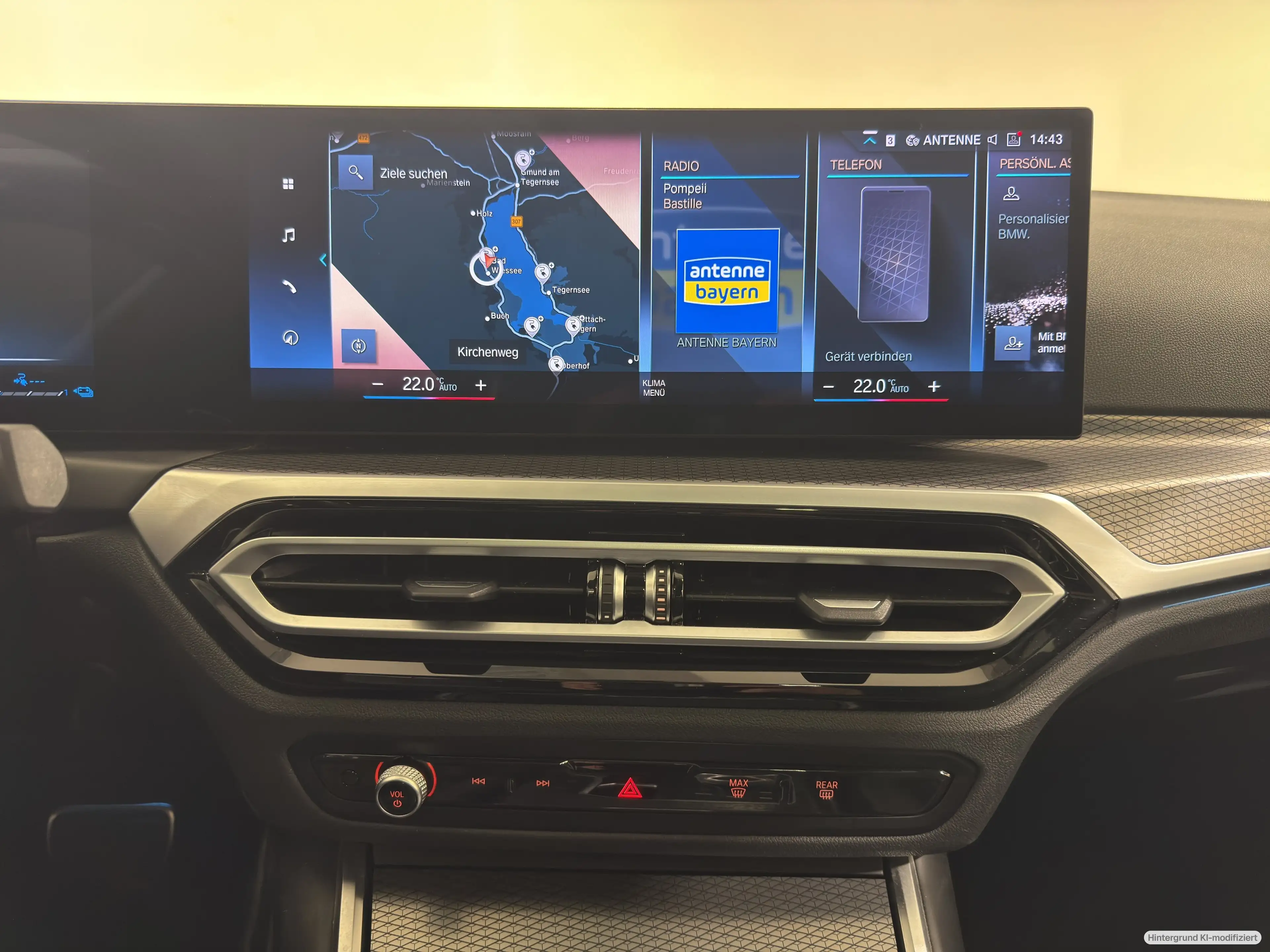 BMW 330 e xDrive Touring M Sportpaket Pano RFK HUD — photo 13