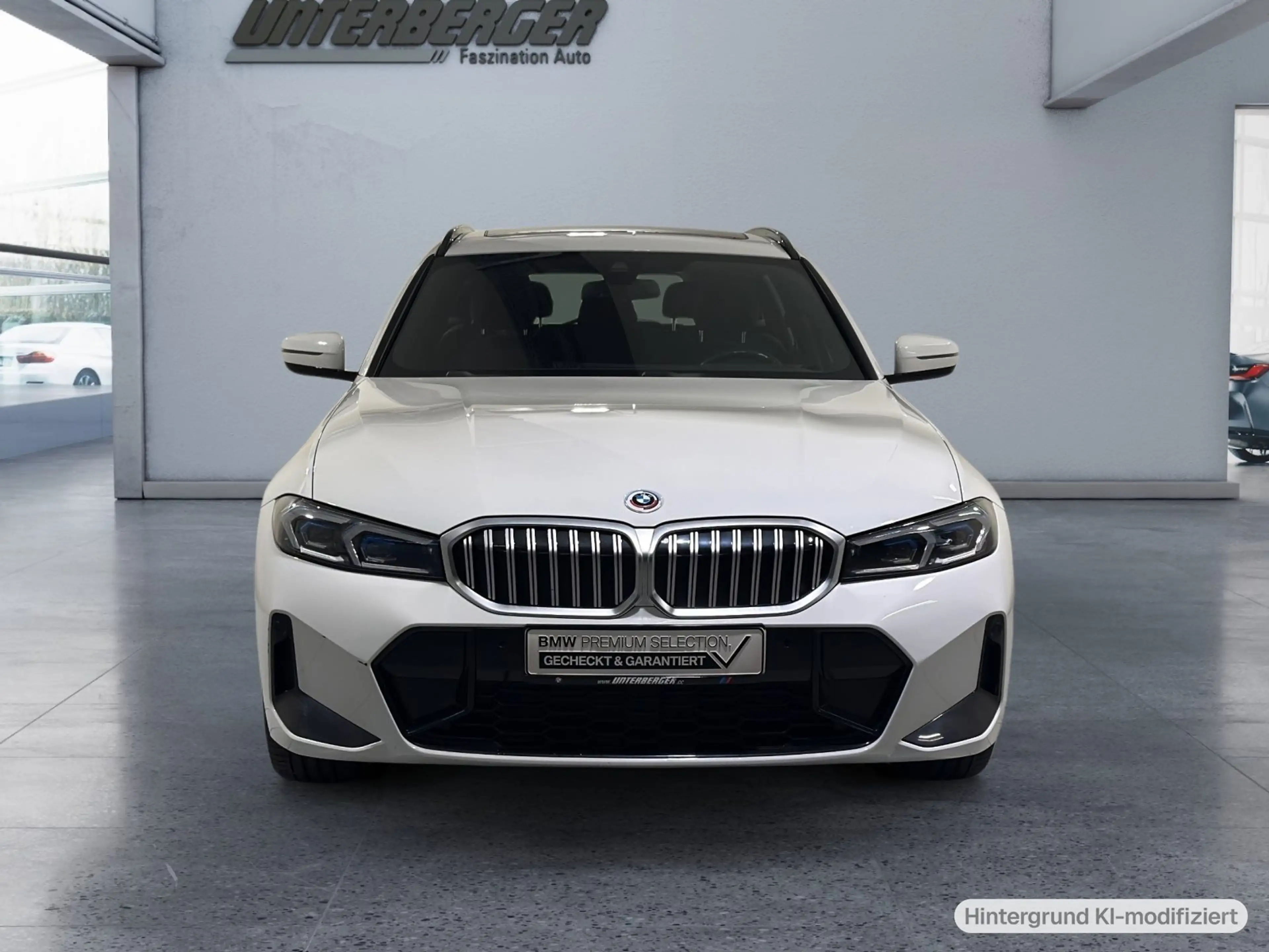 BMW 330 e xDrive Touring M Sportpaket Pano RFK HUD — photo 2