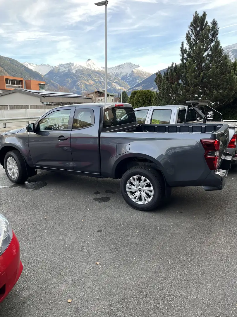 Isuzu D-Max Space-Cab, NOVA-befreit Serie L Grau - 1