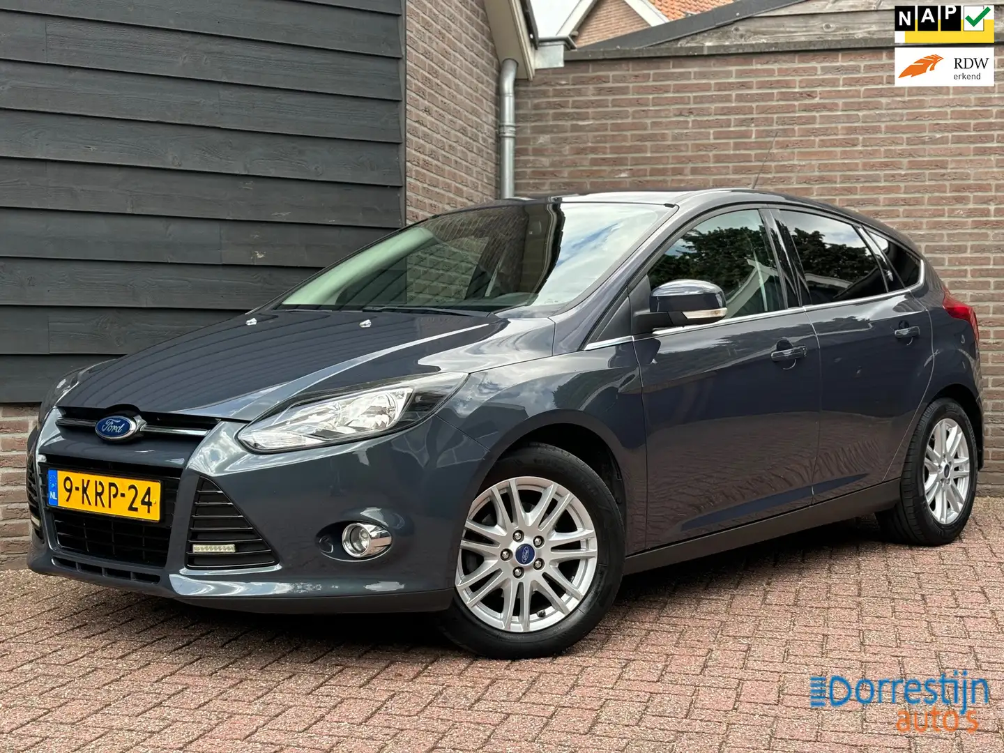 Ford Focus 1.6 TI-VCT Titanium | Automaat | PDC | Navi |Cruis Gris - 1