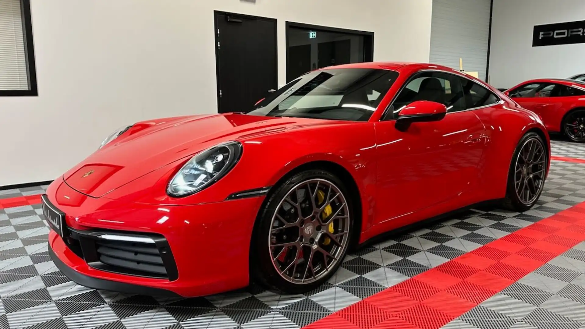 Porsche 992 Porsche 992 Carrera 4S Coupé 3.0 450ch Piros - 2