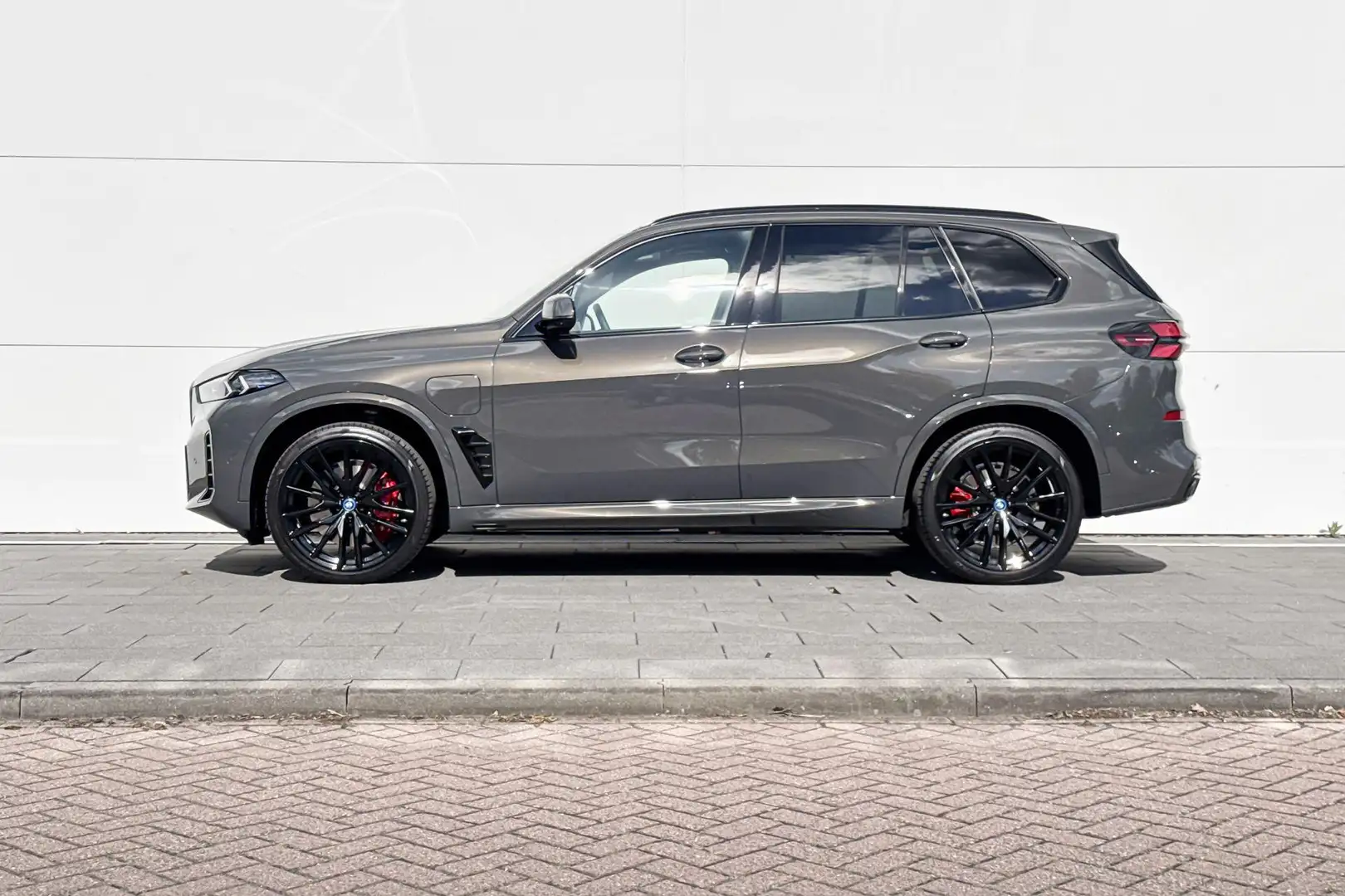 BMW X5 xDrive50e | M-Sport Pro | B&W | Trekhaak | Panoram Gris - 2