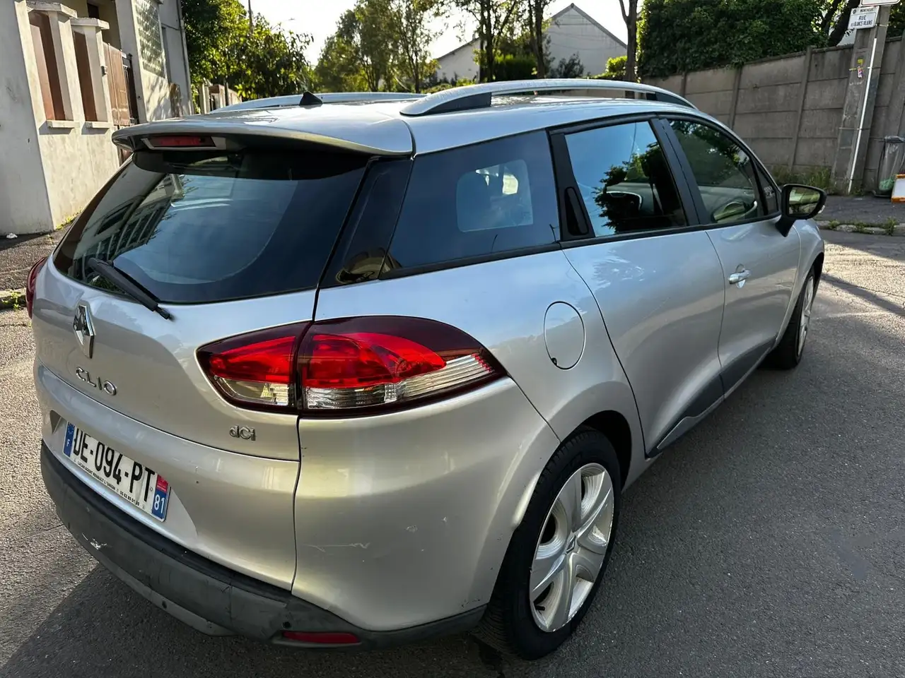 Renault Clio Citadine 3 portes — photo 2