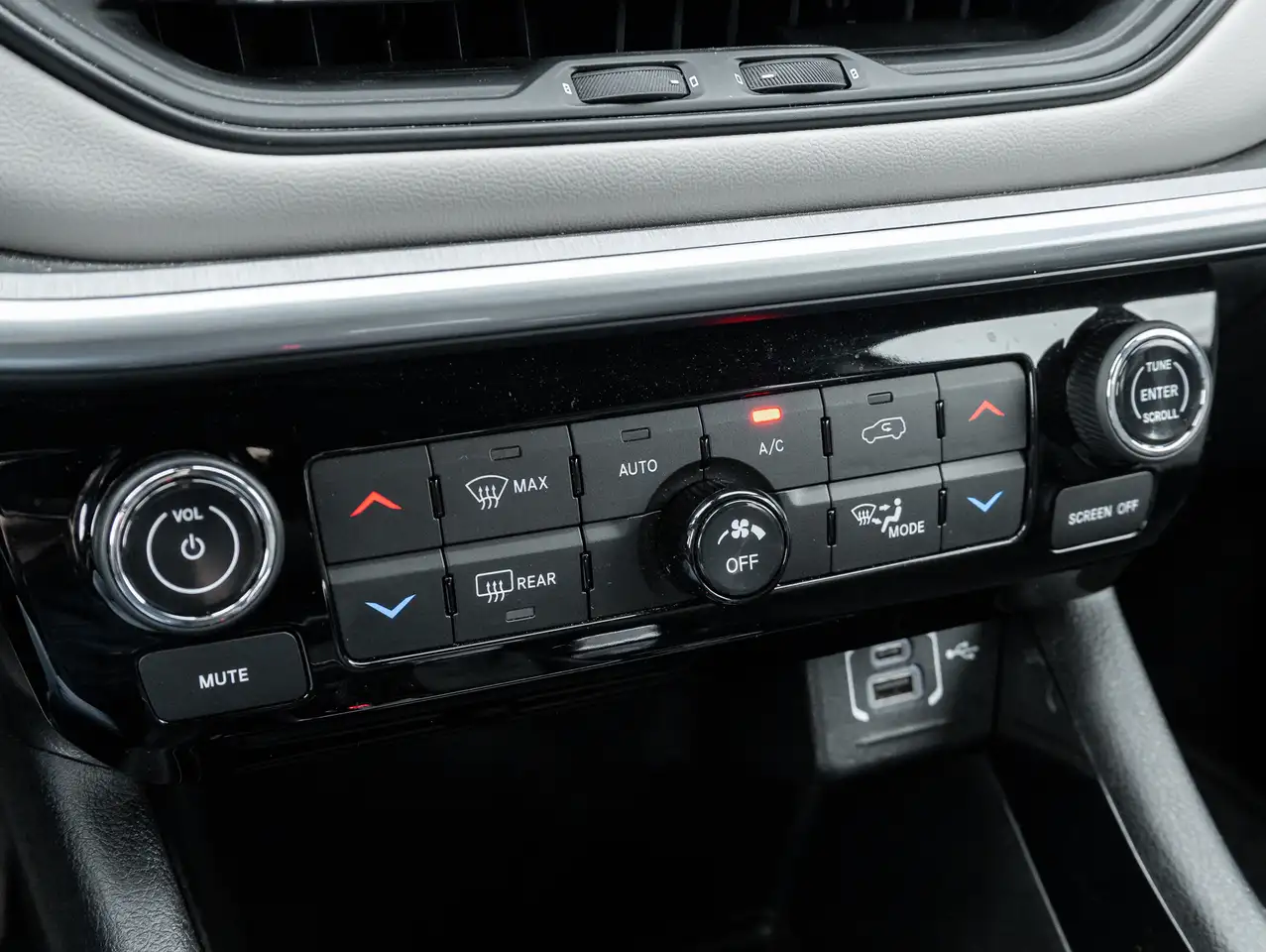 Jeep Compass снимка Jeep Compass