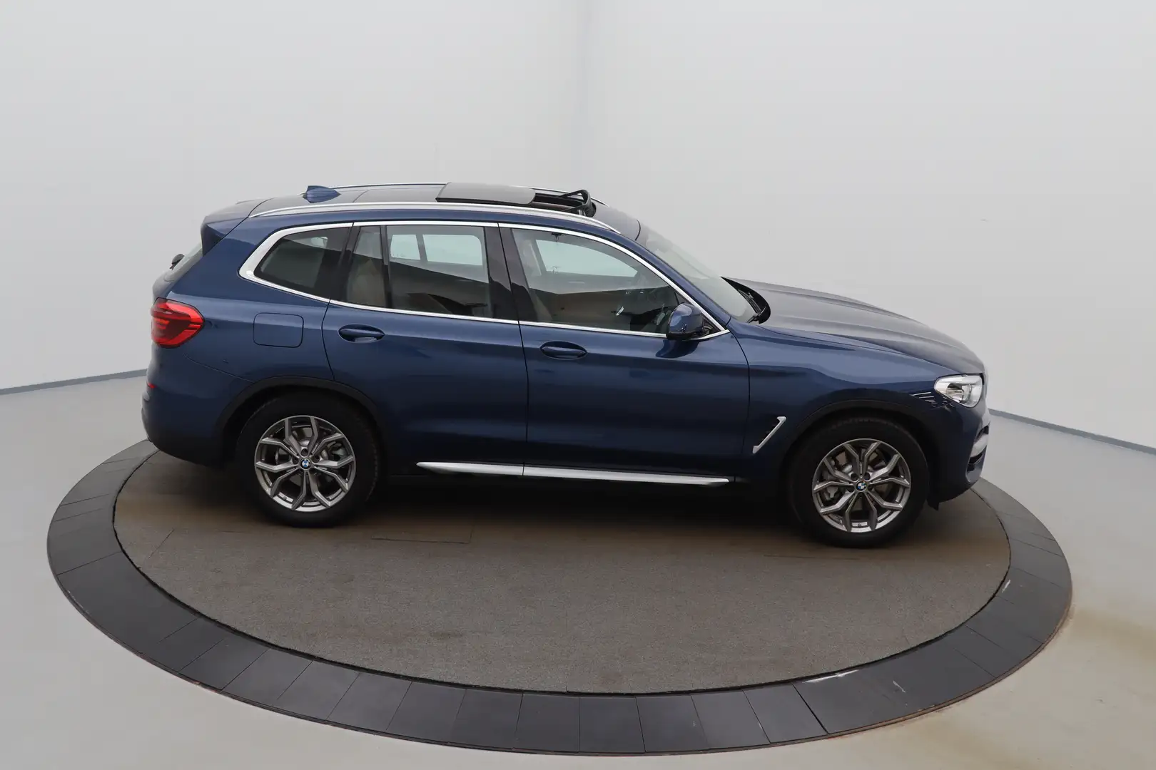 BMW X3 2.0iA xDrive30e PHEV OPF Business xLine LEDER/CUIR Modrá - 2