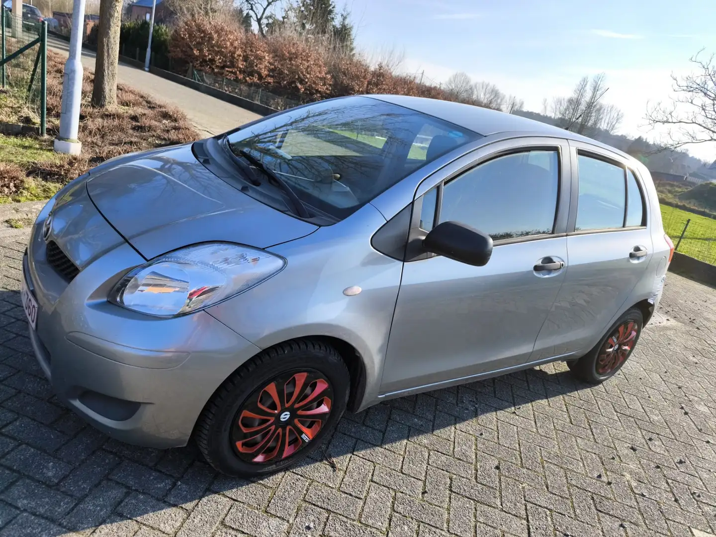 Toyota Yaris Verso 1.4 D-4D Sol - 1