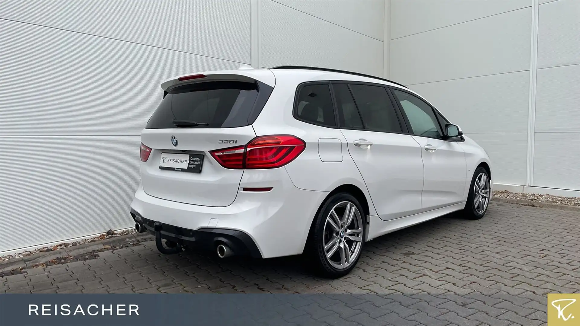 BMW 220 i Gran Tourer M Sport,AHK,RFK,7-Sitze Weiß - 2