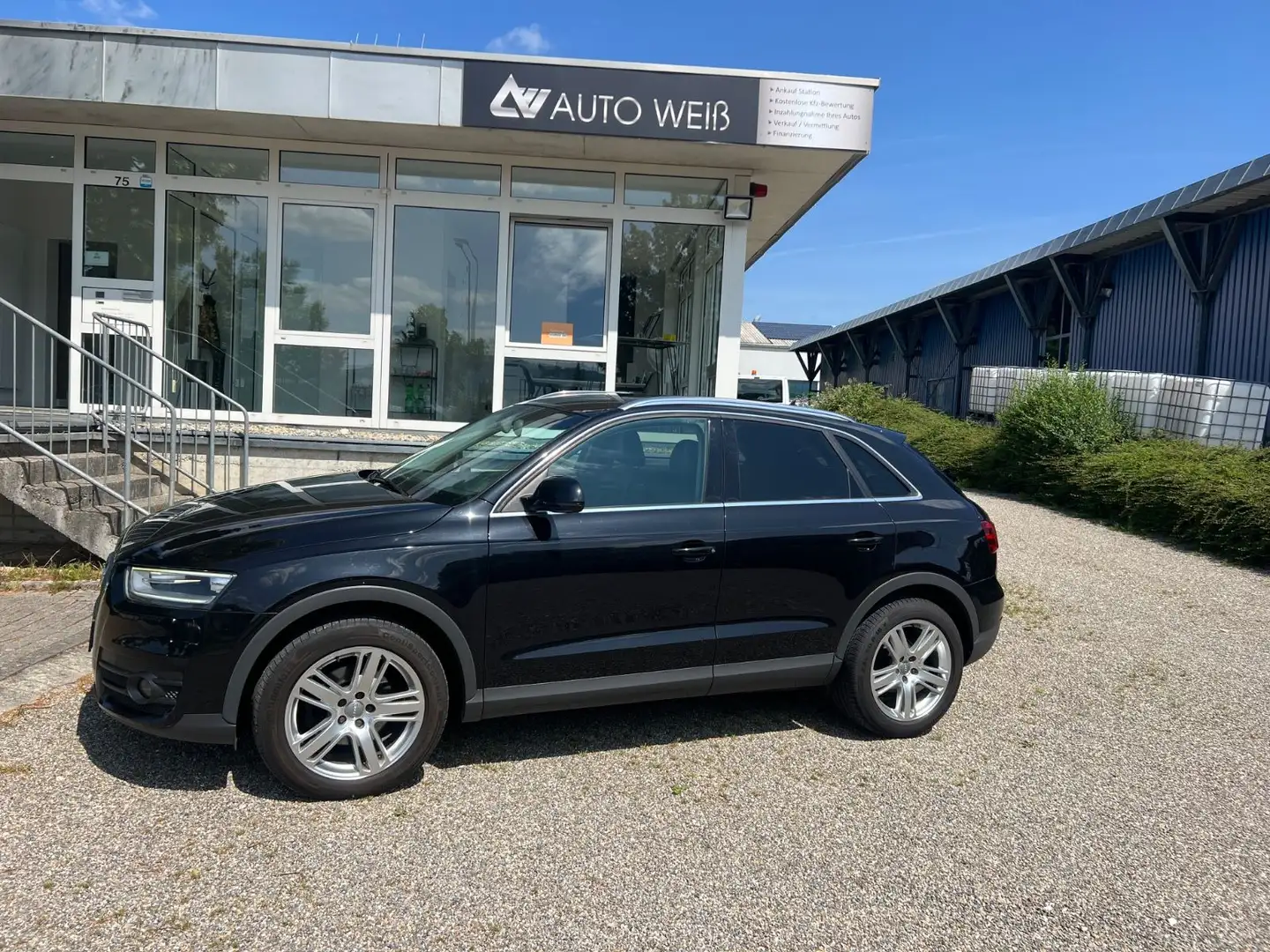 Audi Q3 2.0 TDI quattro/LEDER/NAVI/LED/TEMPOMAT/AUTOM Schwarz - 2