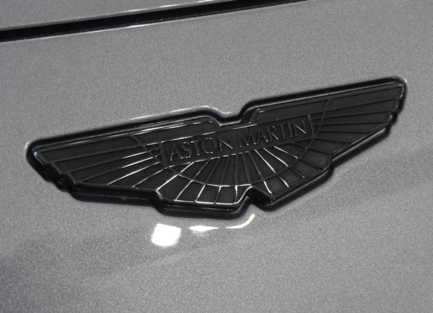 Aston Martin Vantage Gris - 1